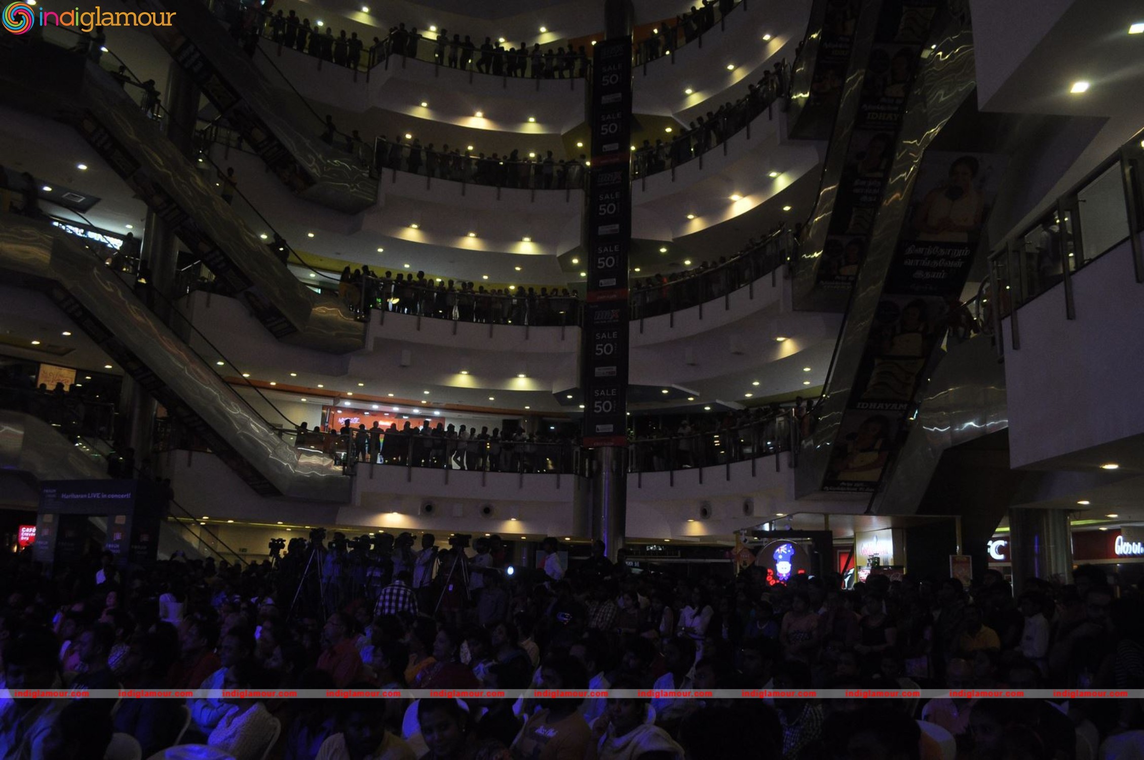 Hariharans Live In Concert at The Forum Vijaya Mall Event hd photo