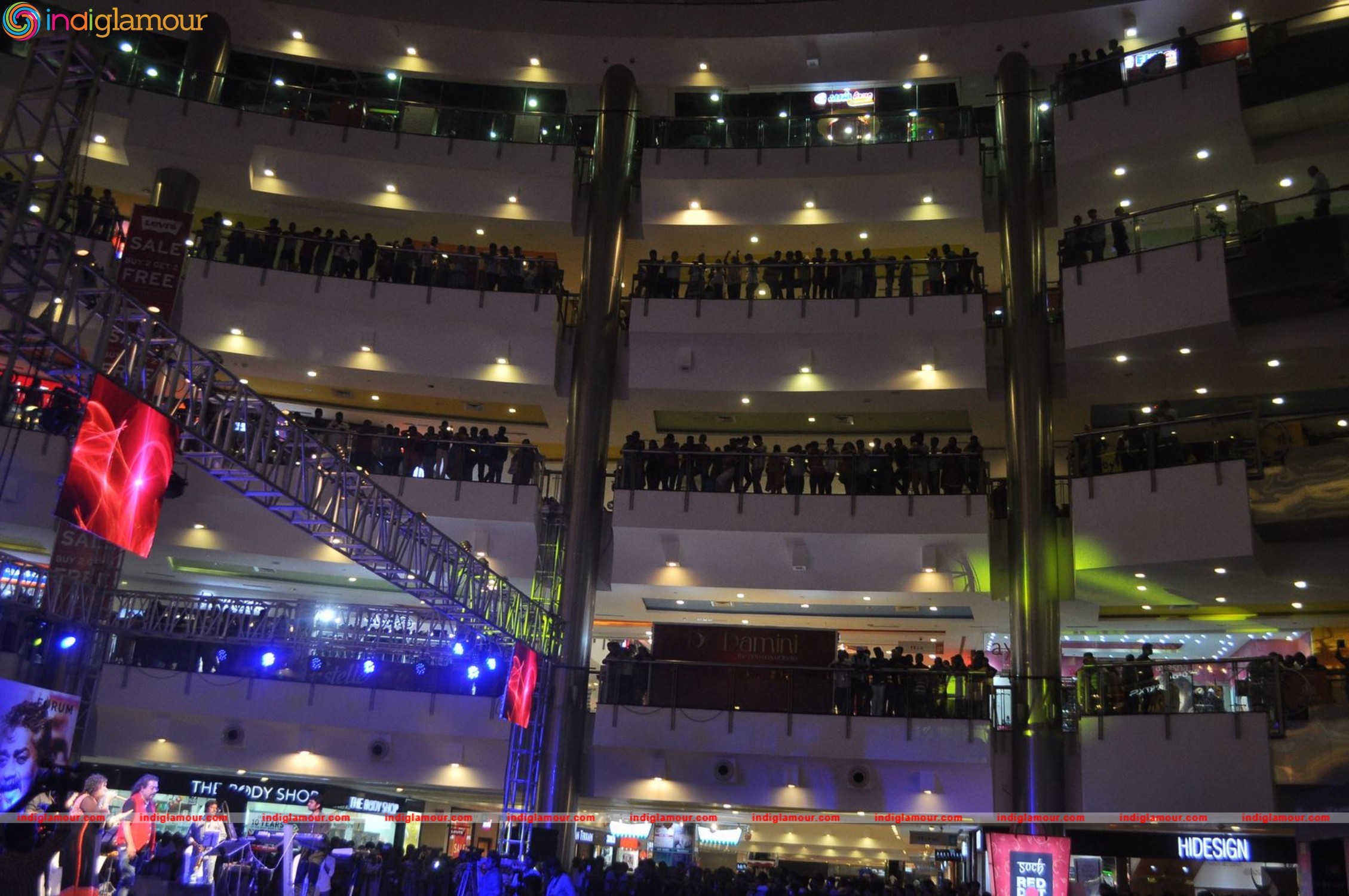 Hariharans Live In Concert at The Forum Vijaya Mall Event hd photo