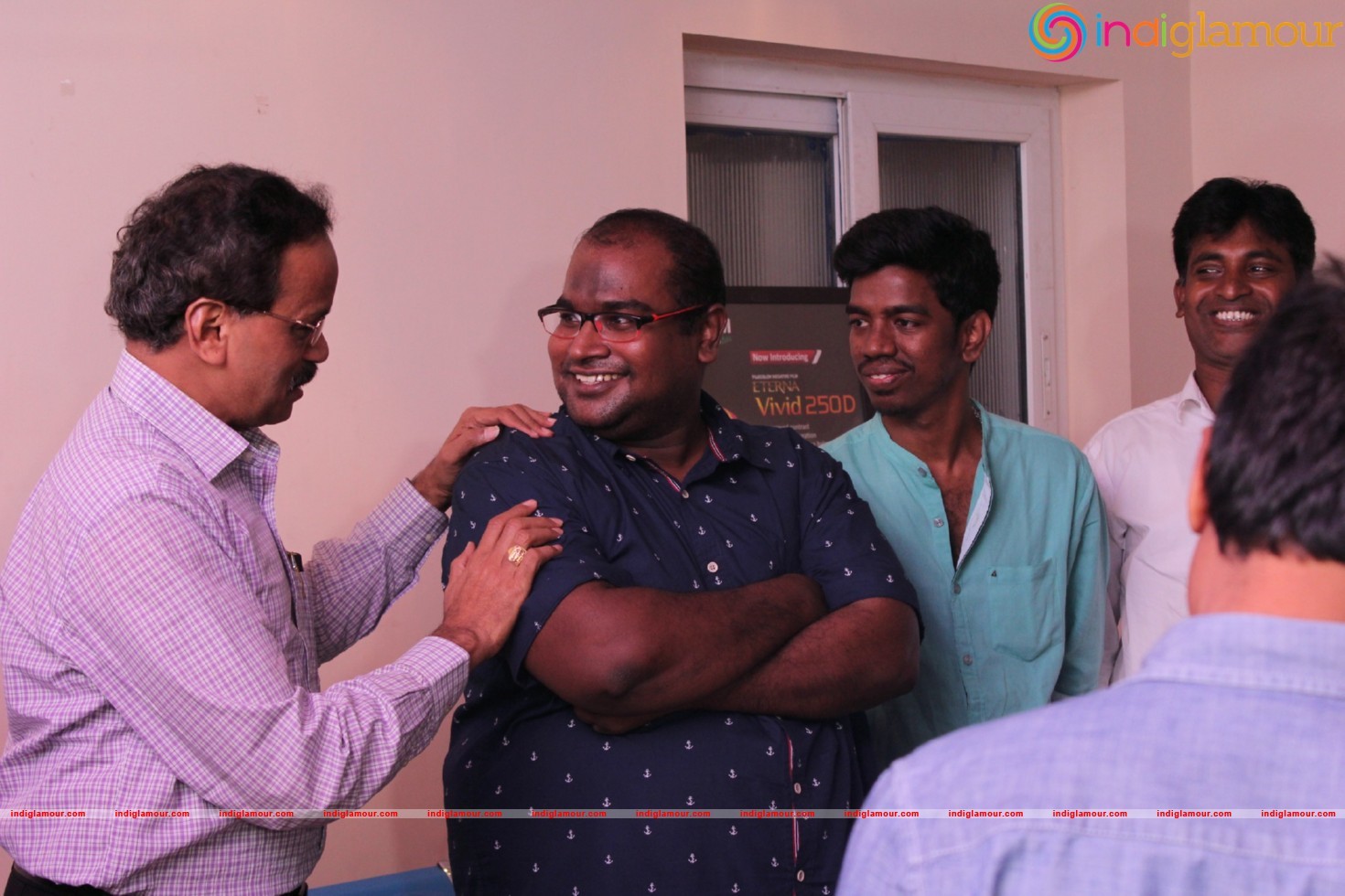 Director Sasi Balaji Sakthivel Cheran And Dhananjayan Watching Oru Naal Koothu Event hd photo