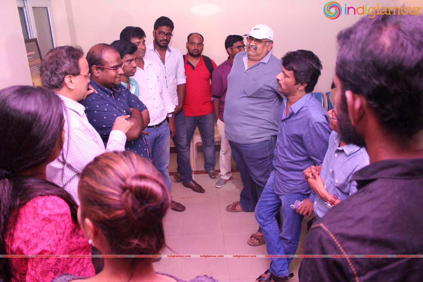 Director Sasi Balaji Sakthivel Cheran And Dhananjayan Watching Oru Naal Koothu Event hd photo