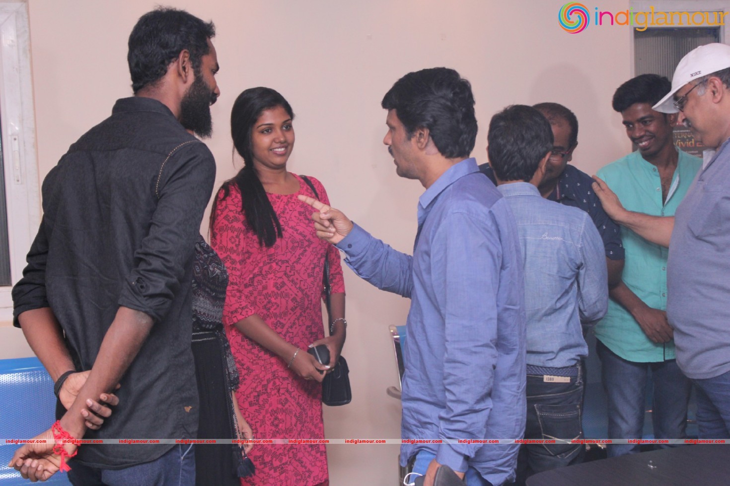 Director Sasi Balaji Sakthivel Cheran And Dhananjayan Watching Oru Naal Koothu Event hd photo