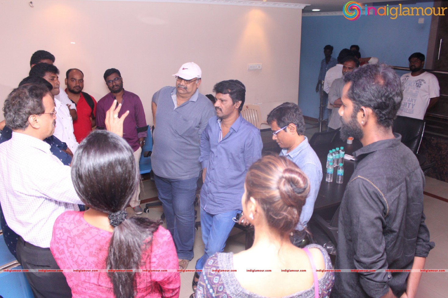 Director Sasi Balaji Sakthivel Cheran And Dhananjayan Watching Oru Naal Koothu Event hd photo