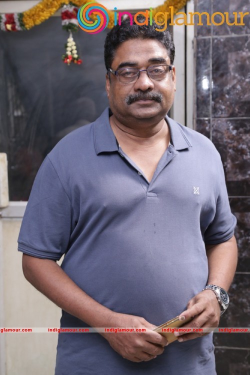 Enakku Vaaitha Adimaigal Pooja Stills Event hd photo