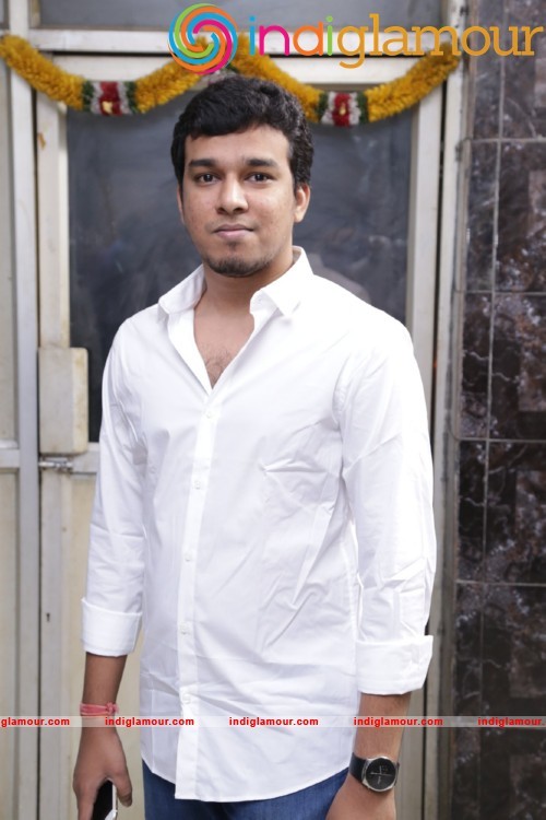 Enakku Vaaitha Adimaigal Pooja Stills Event hd photo