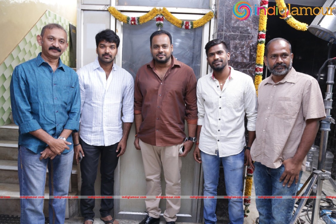 Enakku Vaaitha Adimaigal Pooja Stills Event hd photo