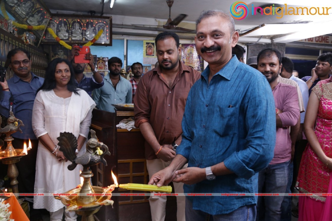 Enakku Vaaitha Adimaigal Pooja Stills Event hd photo