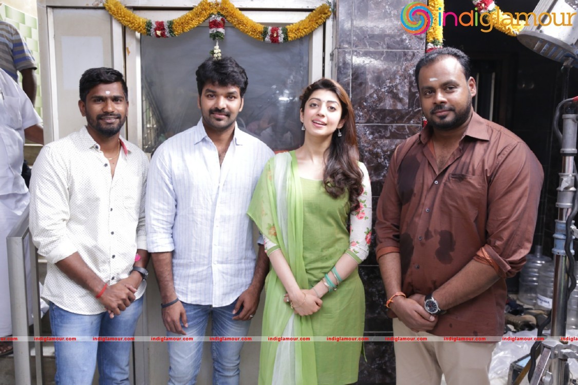 Enakku Vaaitha Adimaigal Pooja Stills Event hd photo
