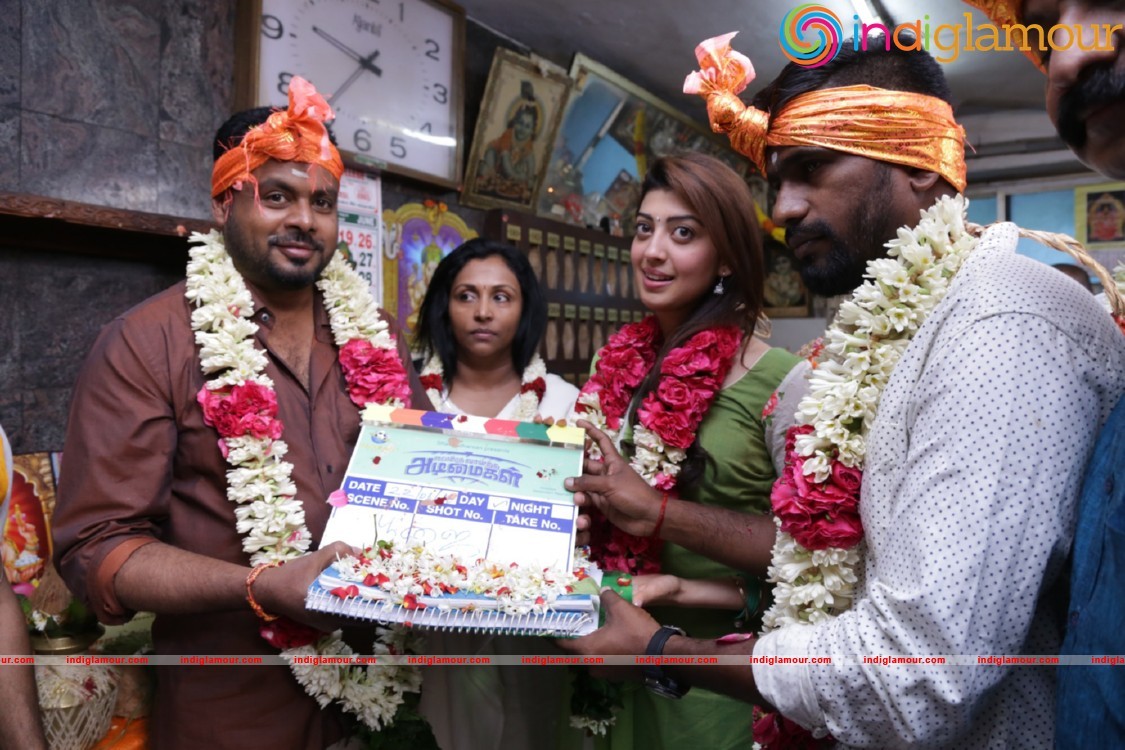 Enakku Vaaitha Adimaigal Pooja Stills Event hd photo