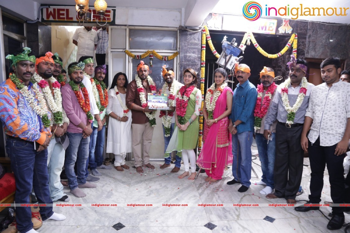 Enakku Vaaitha Adimaigal Pooja Stills Event hd photo