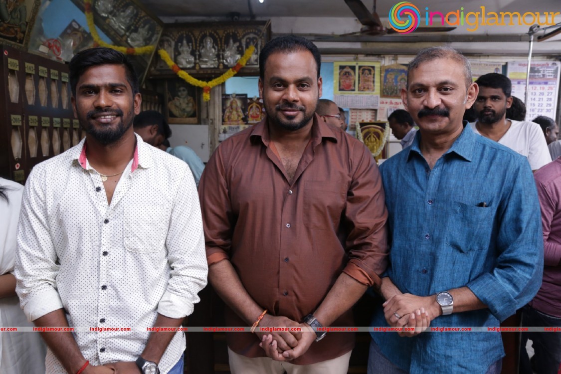 Enakku Vaaitha Adimaigal Pooja Stills Event hd photo