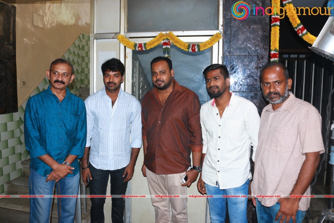 Enakku Vaaitha Adimaigal Pooja Stills Event hd photo