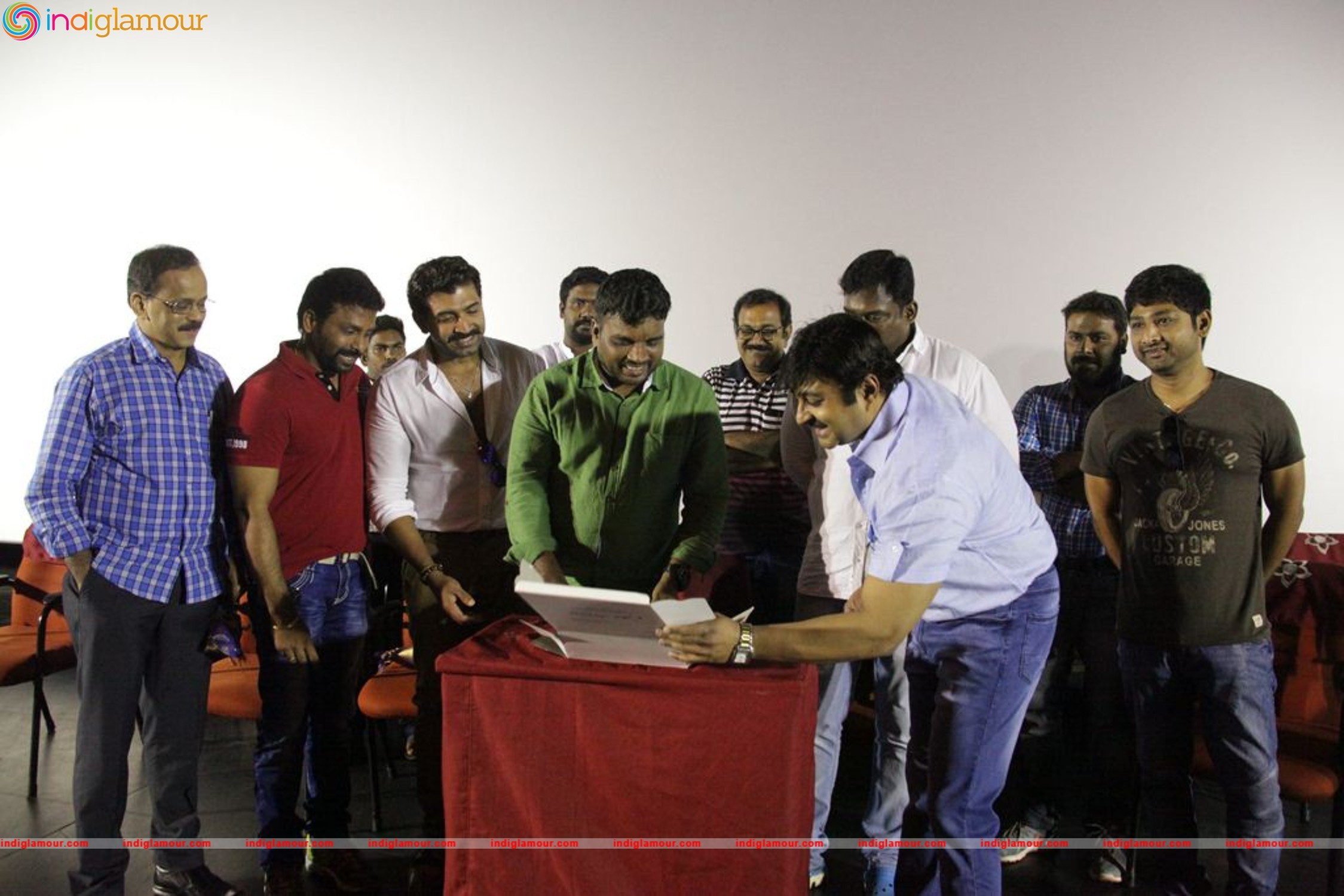 Aarathu Sinam Theatre Celebration Photo Gallery Event hd photo