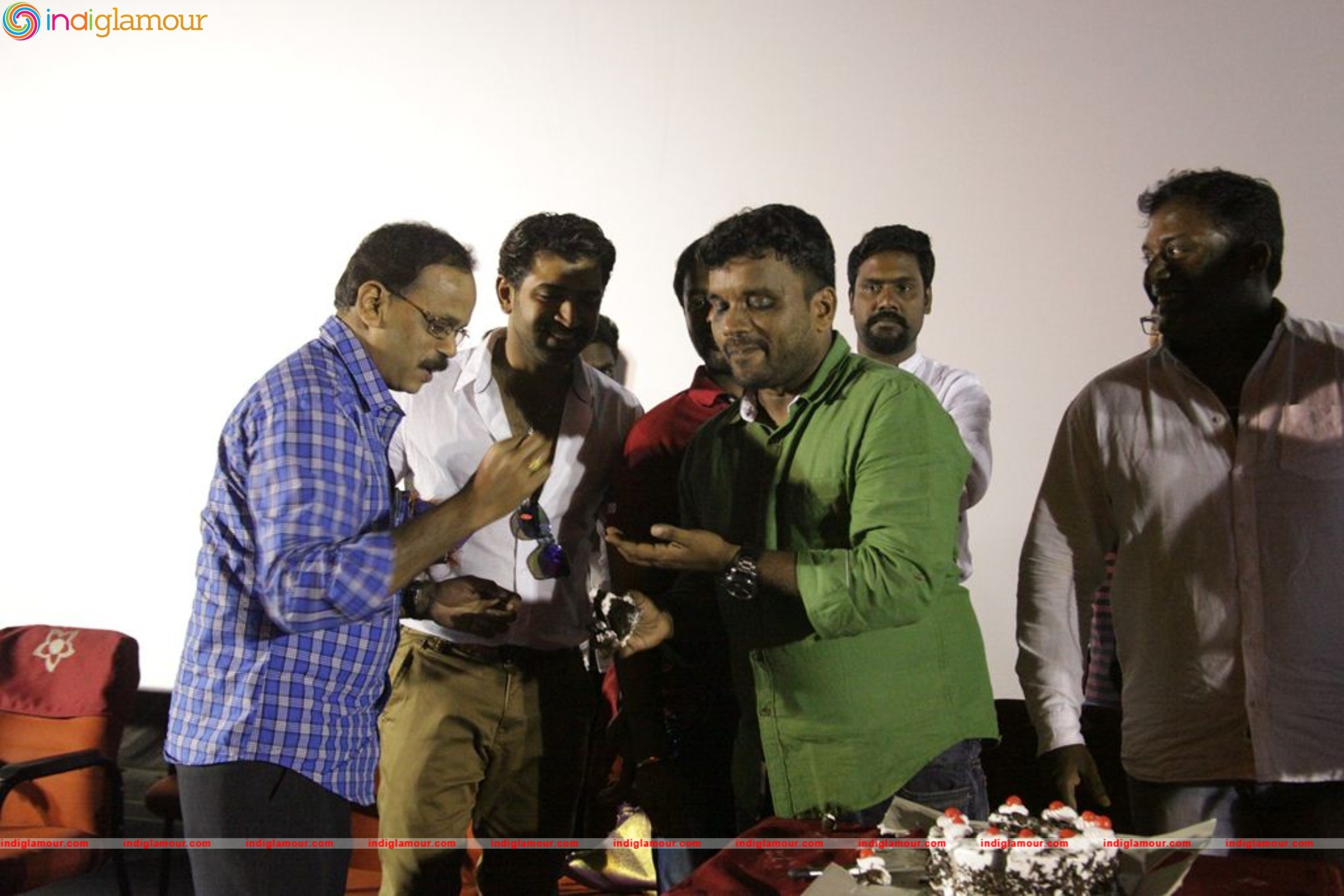 Aarathu Sinam Theatre Celebration Photo Gallery Event hd photo