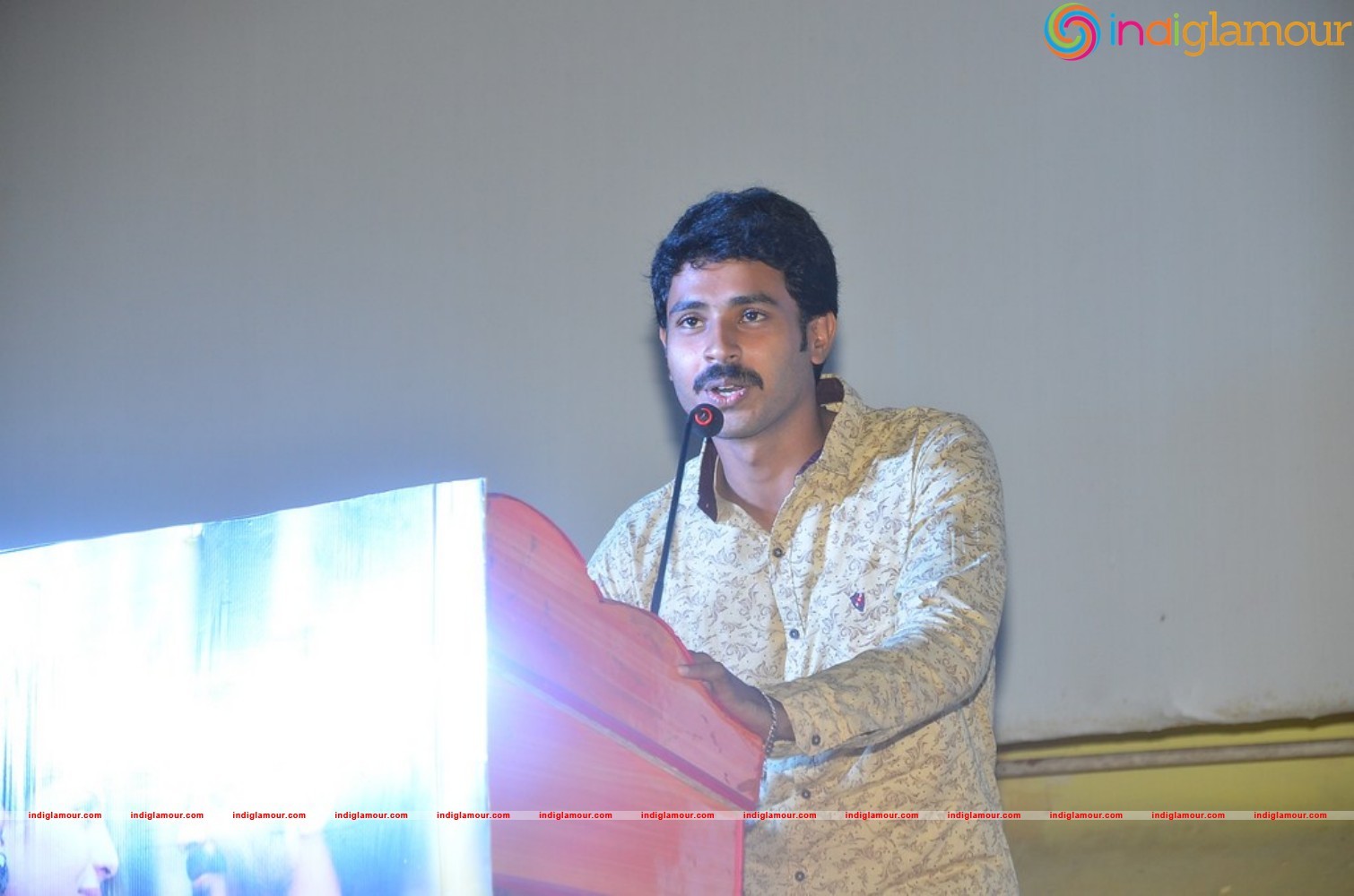 Nee Enna Maayam Seithai Audio Launch Event hd photo