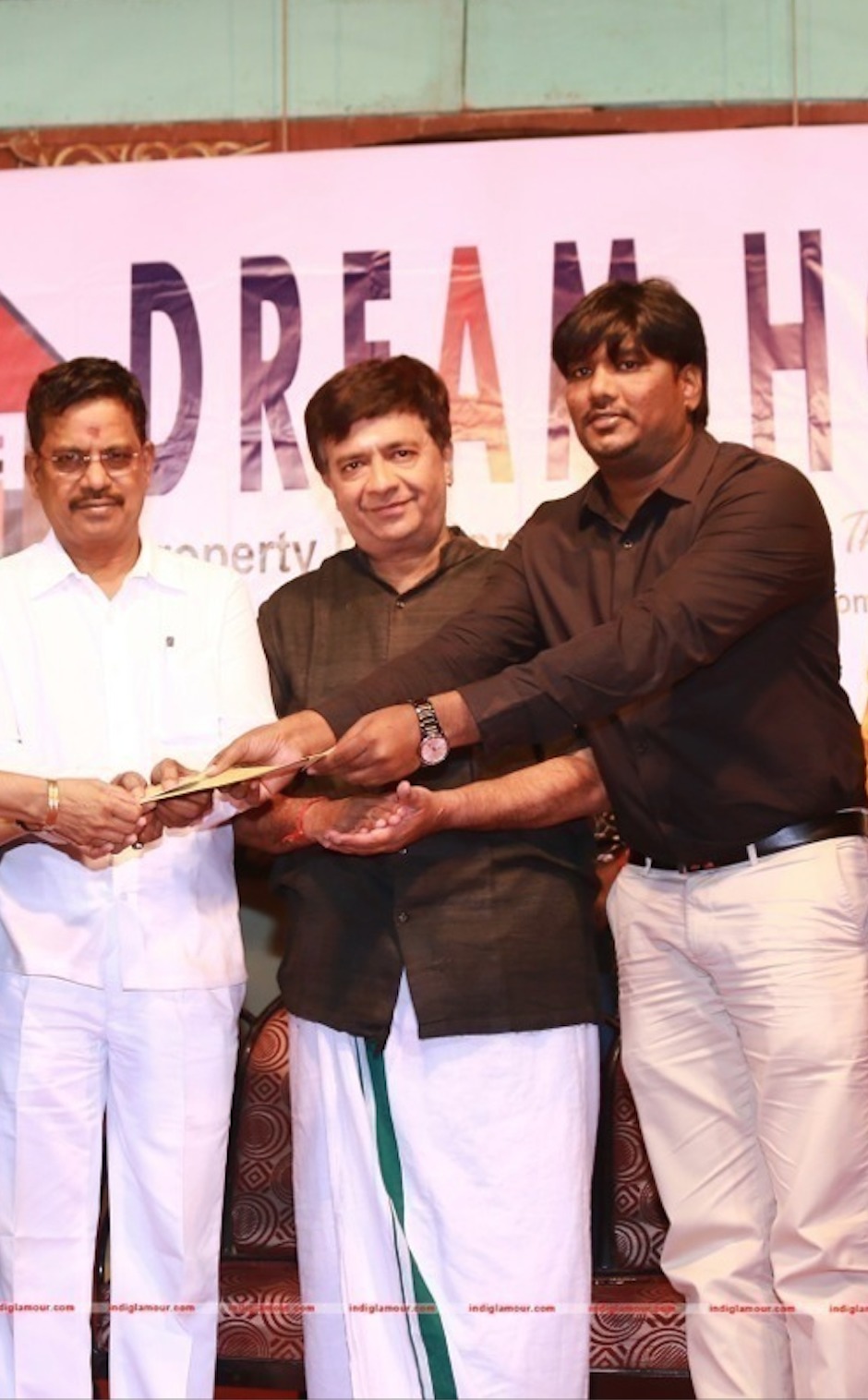 65th successful Stage Show of YG Mahendran's Soppana Vazhvil Event hd photo