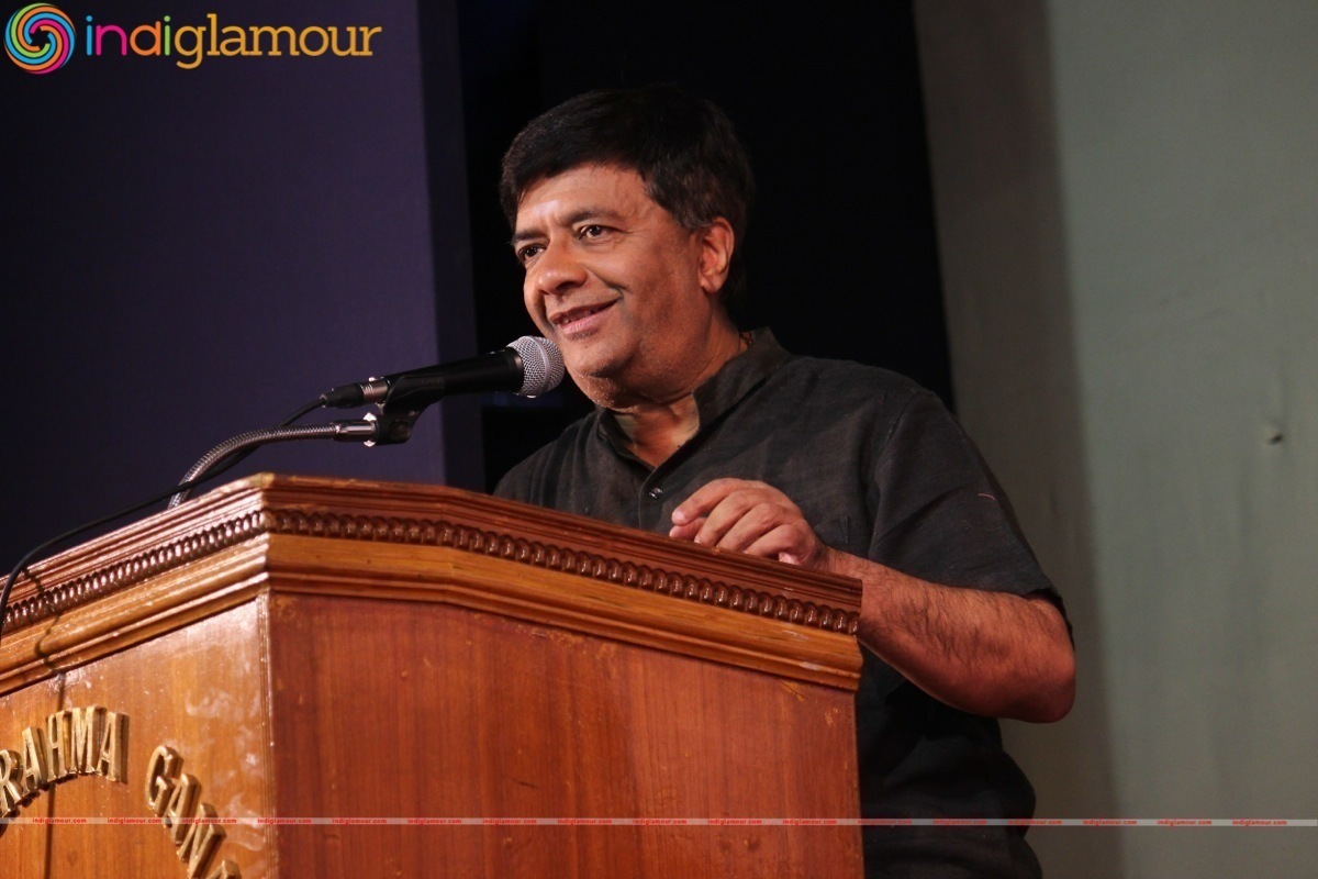 65th successful Stage Show of YG Mahendran's Soppana Vazhvil Event hd photo
