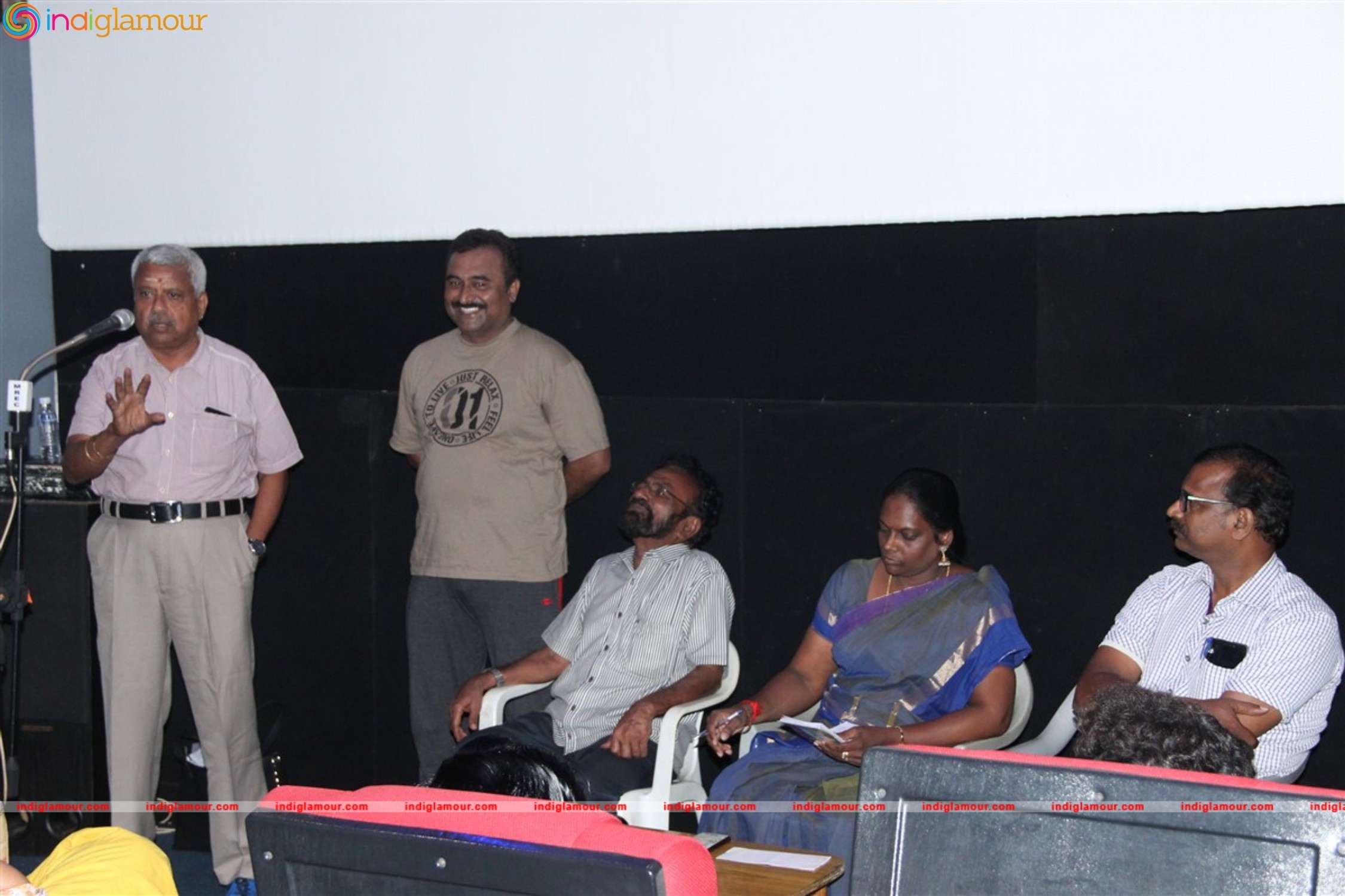 Hello Naan Pei Pesuren Movie Press Meet Photos Event hd photo