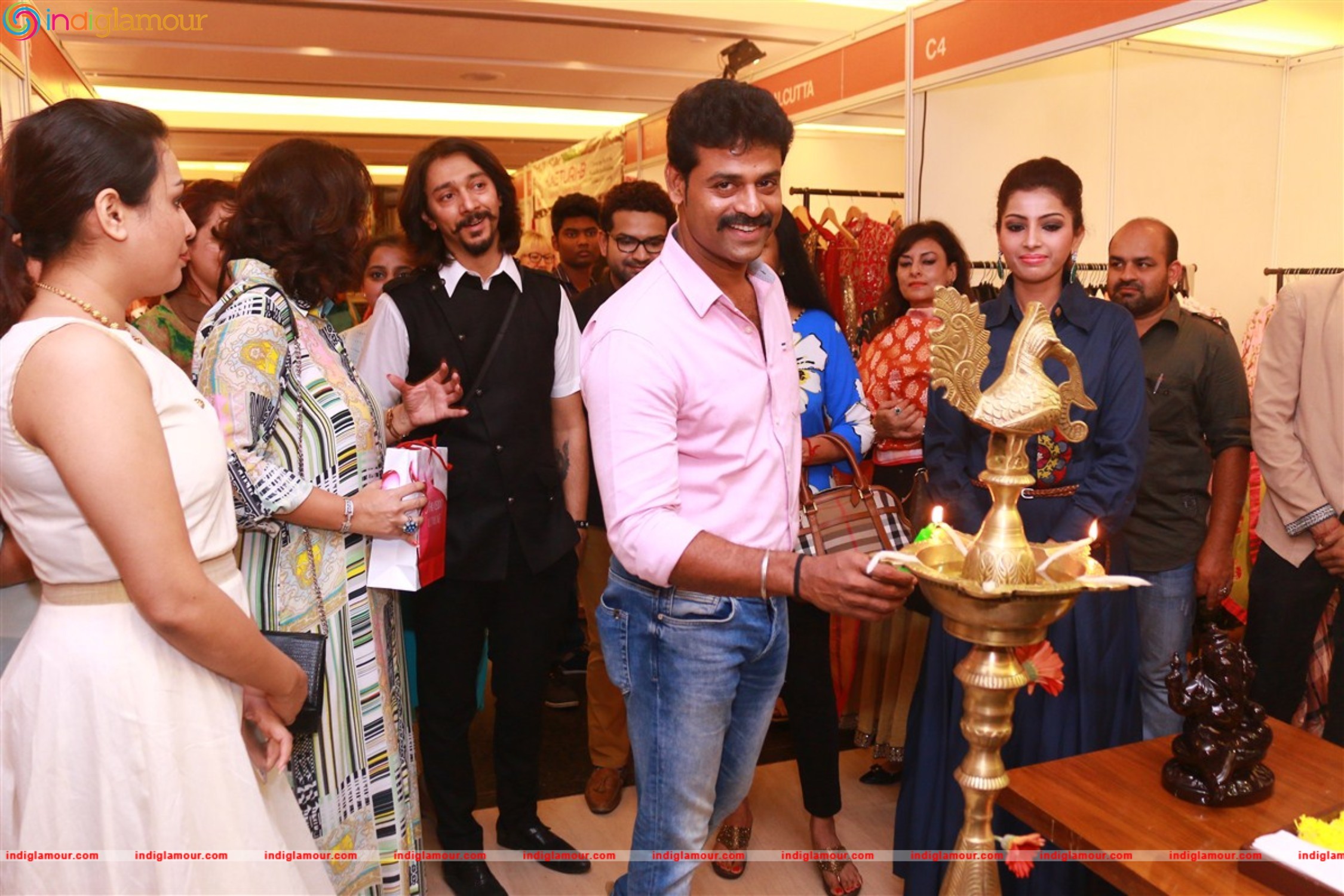 Vimonisha Exhibition Launch Photos Event hd photo