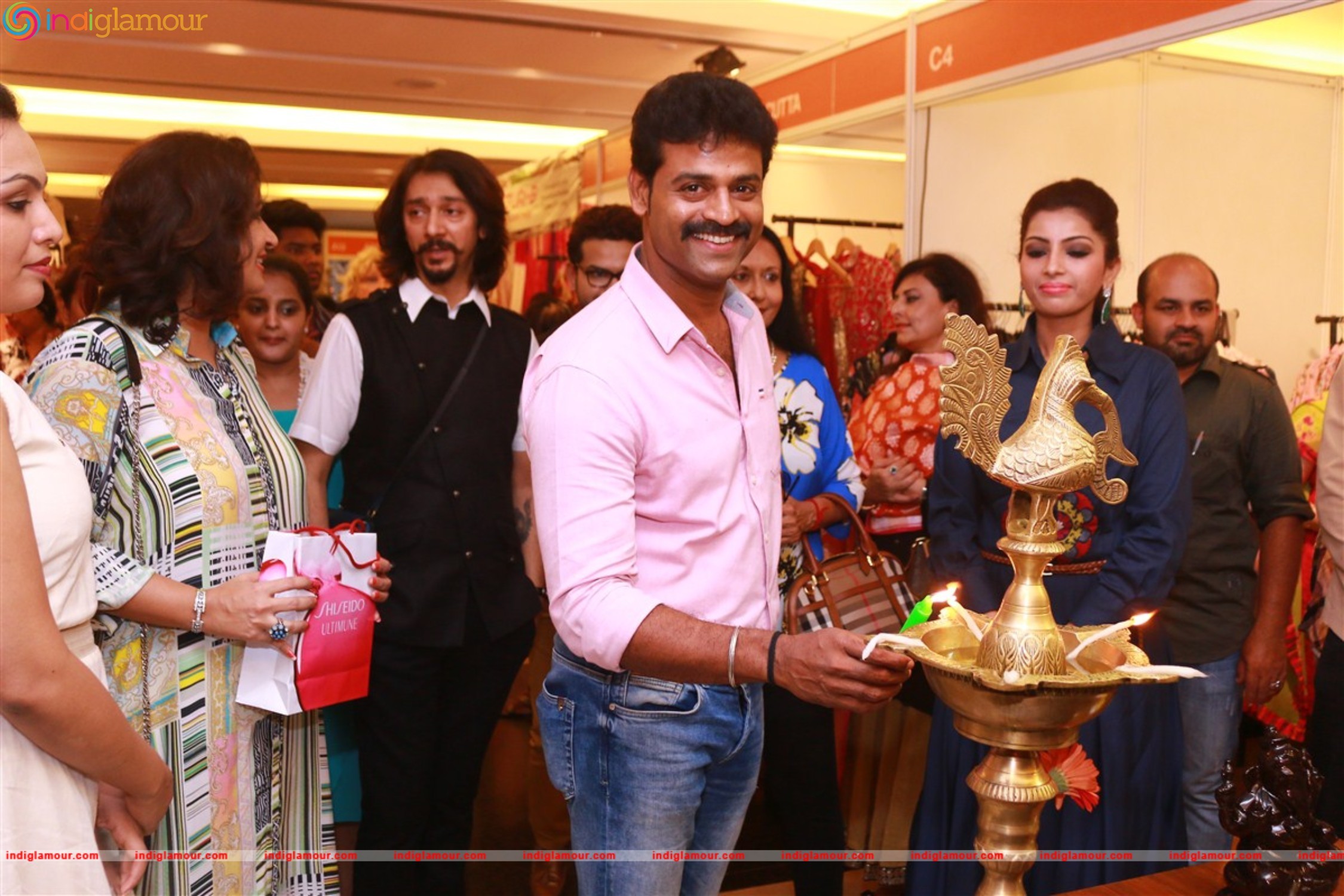 Vimonisha Exhibition Launch Photos Event hd photo