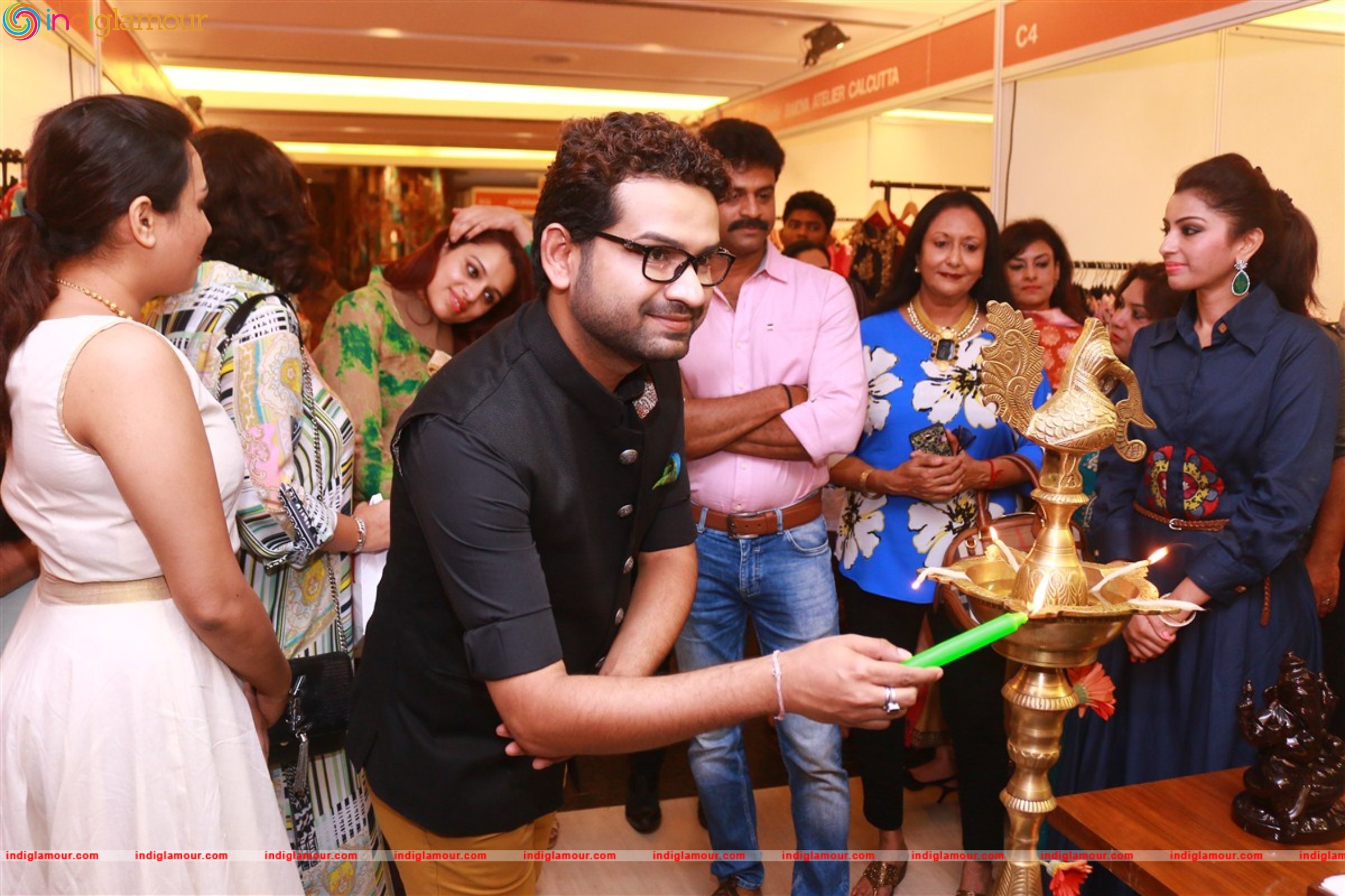 Vimonisha Exhibition Launch Photos Event hd photo
