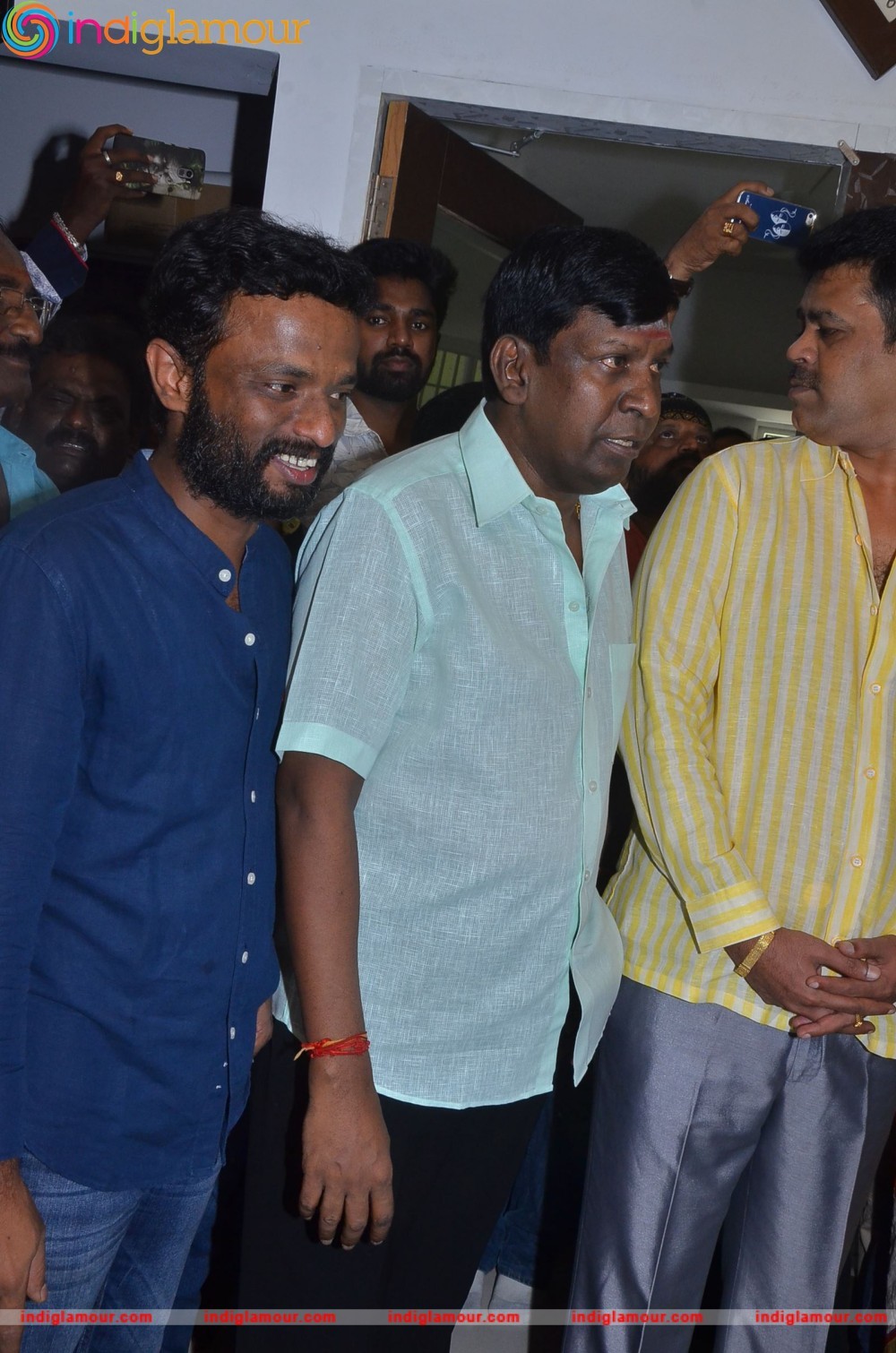 Kaththi Sandai Movie Launch Photos Event hd photo