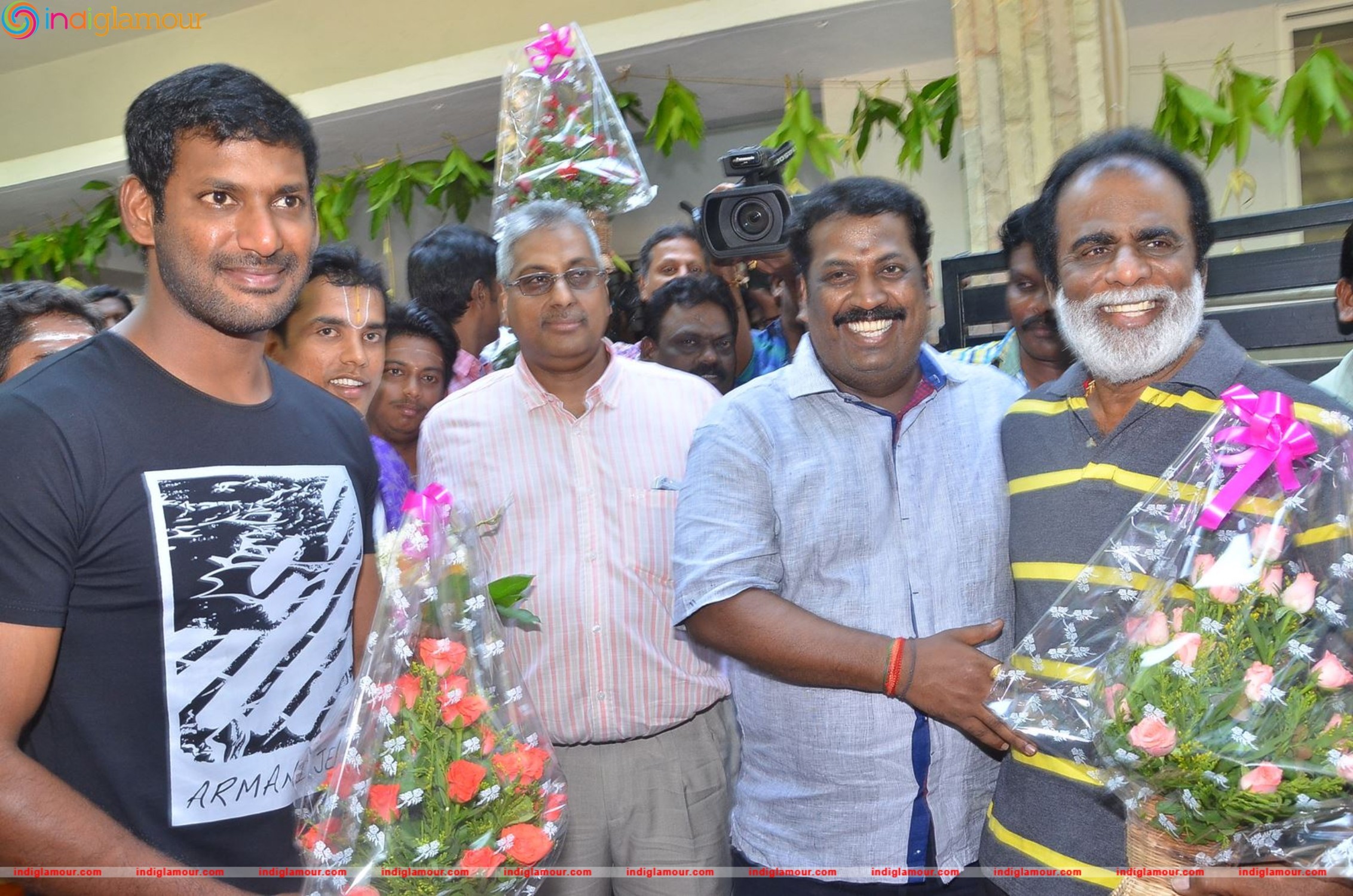 Kaththi Sandai Movie Launch Photos Event hd photo