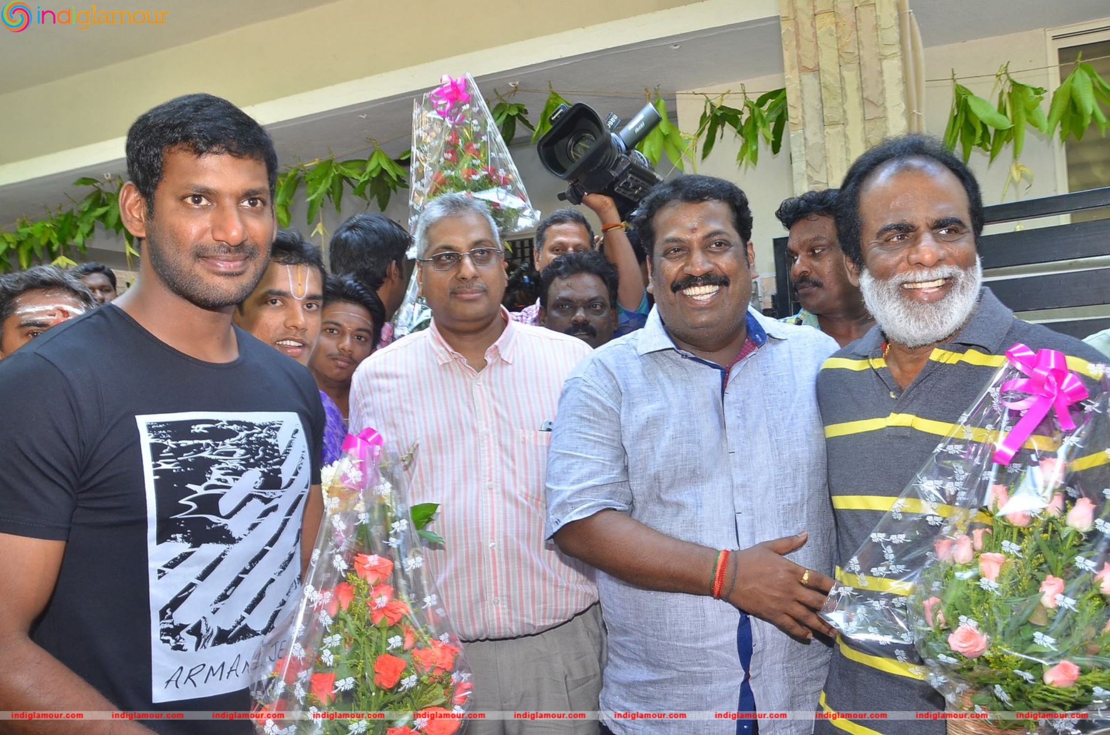 Kaththi Sandai Movie Launch Photos Event hd photo