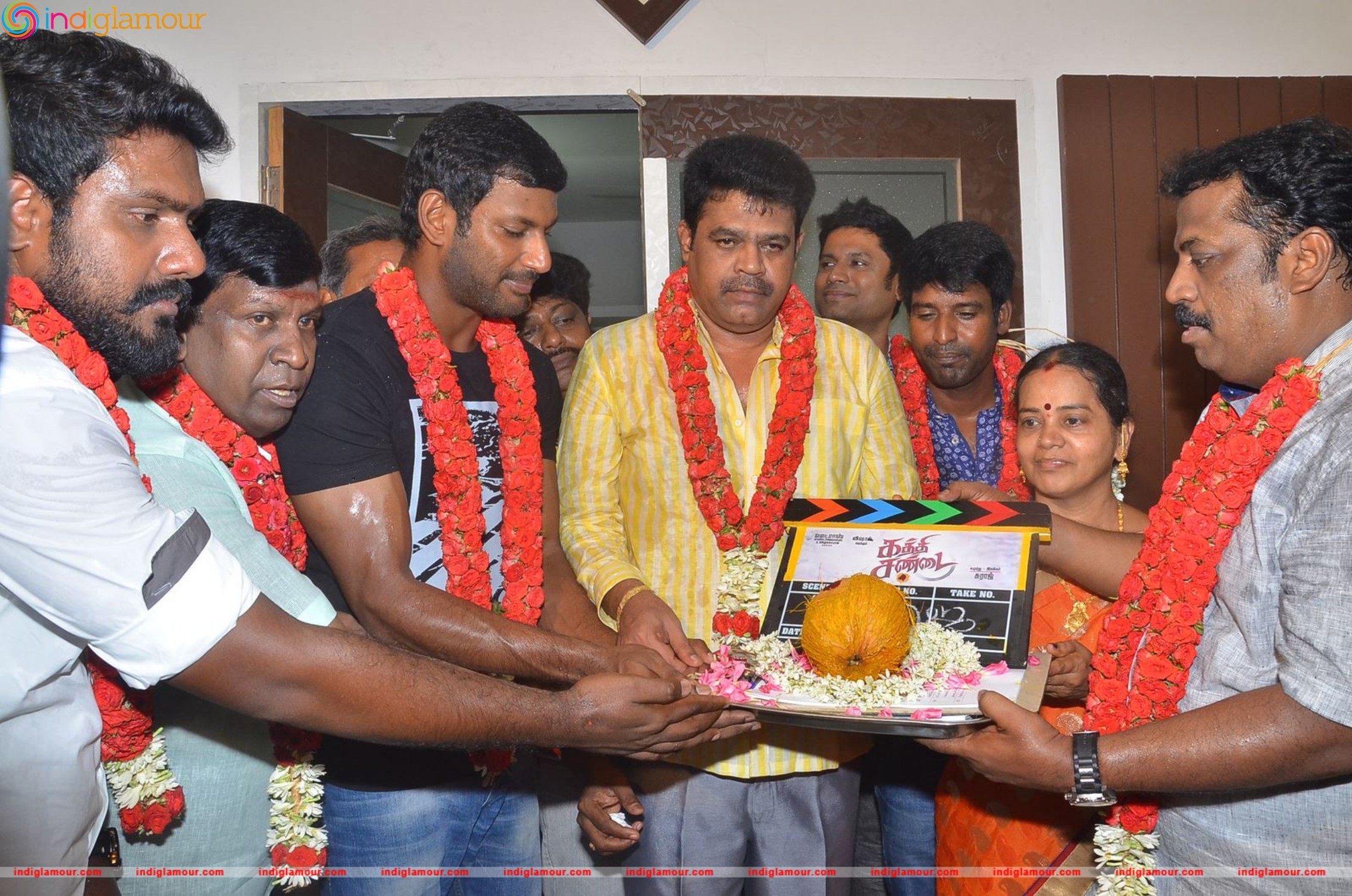 Kaththi Sandai Movie Launch Photos Event hd photo