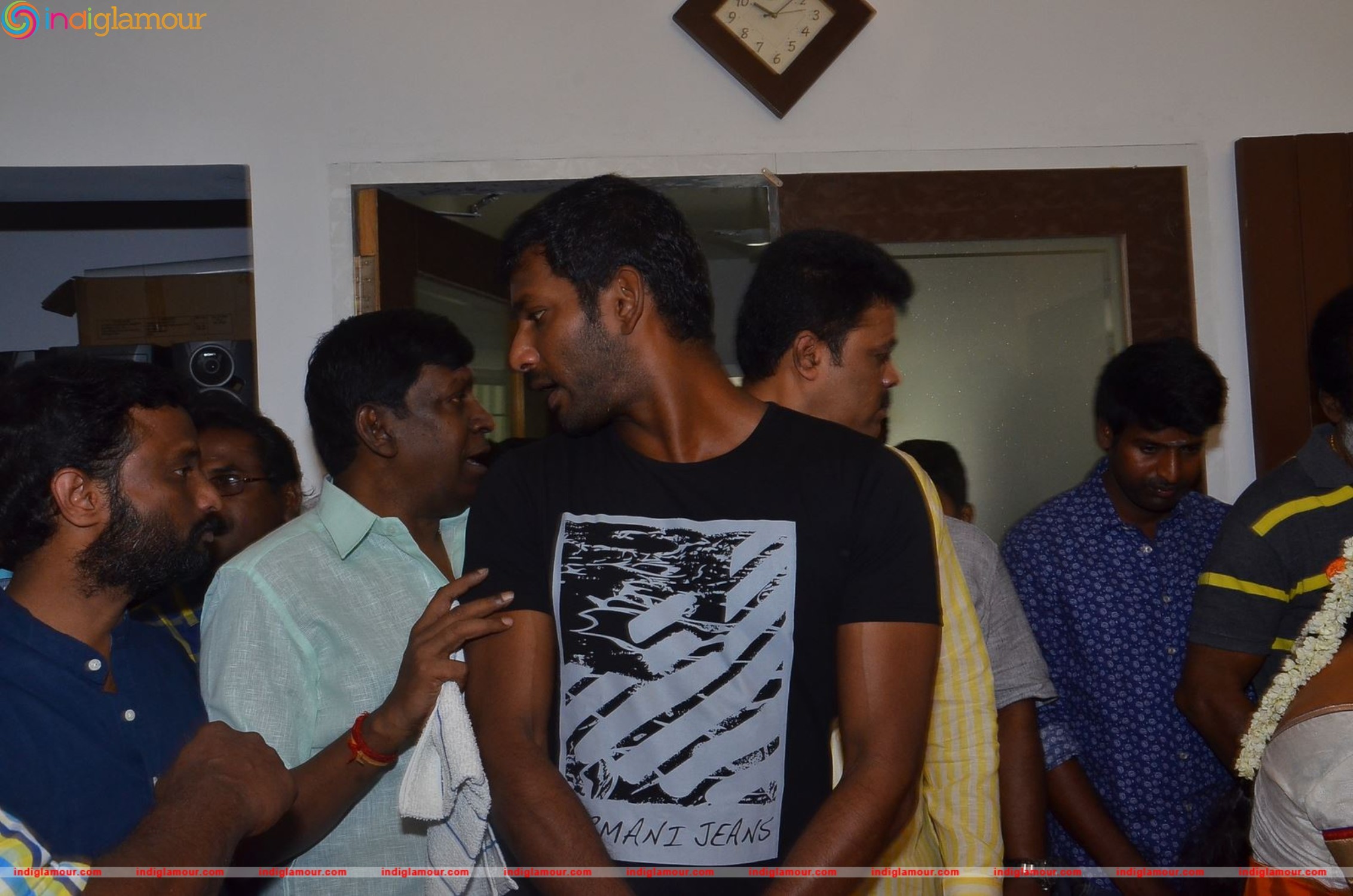 Kaththi Sandai Movie Launch Photos Event hd photo