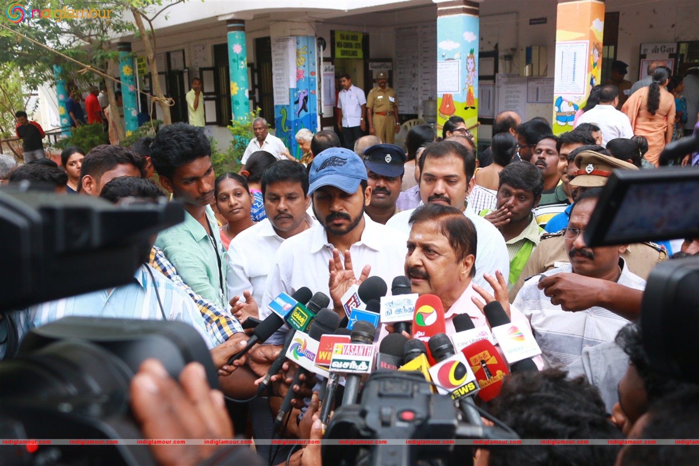 Actor and Actress For Vote Photos Event hd photo