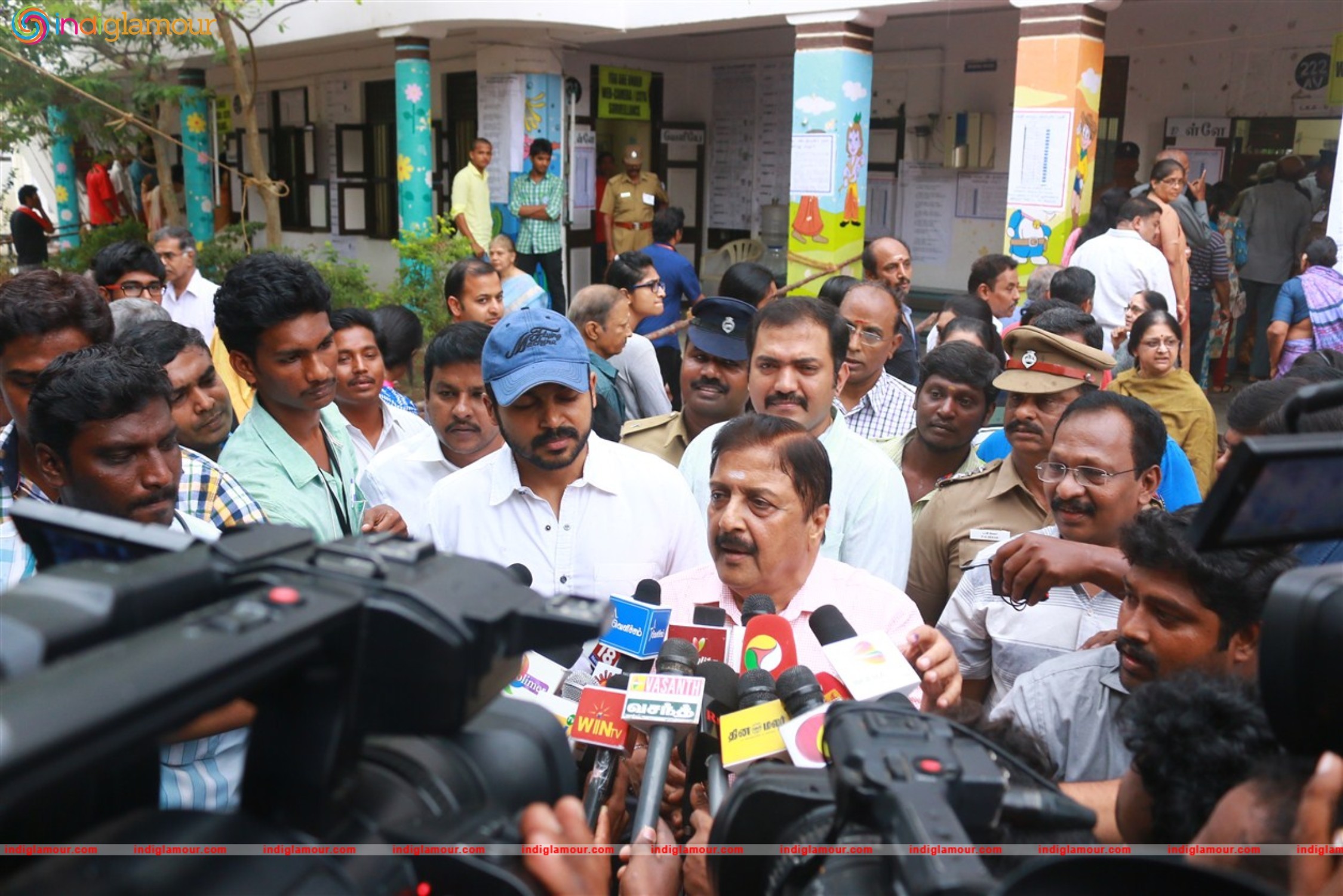 Actor and Actress For Vote Photos Event hd photo