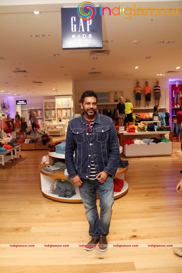 Kajal Aggarwal opens Gaps doors at Phoenix Market City Event hd photo
