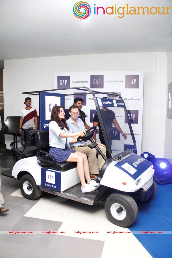Kajal Aggarwal opens Gaps doors at Phoenix Market City Event hd photo