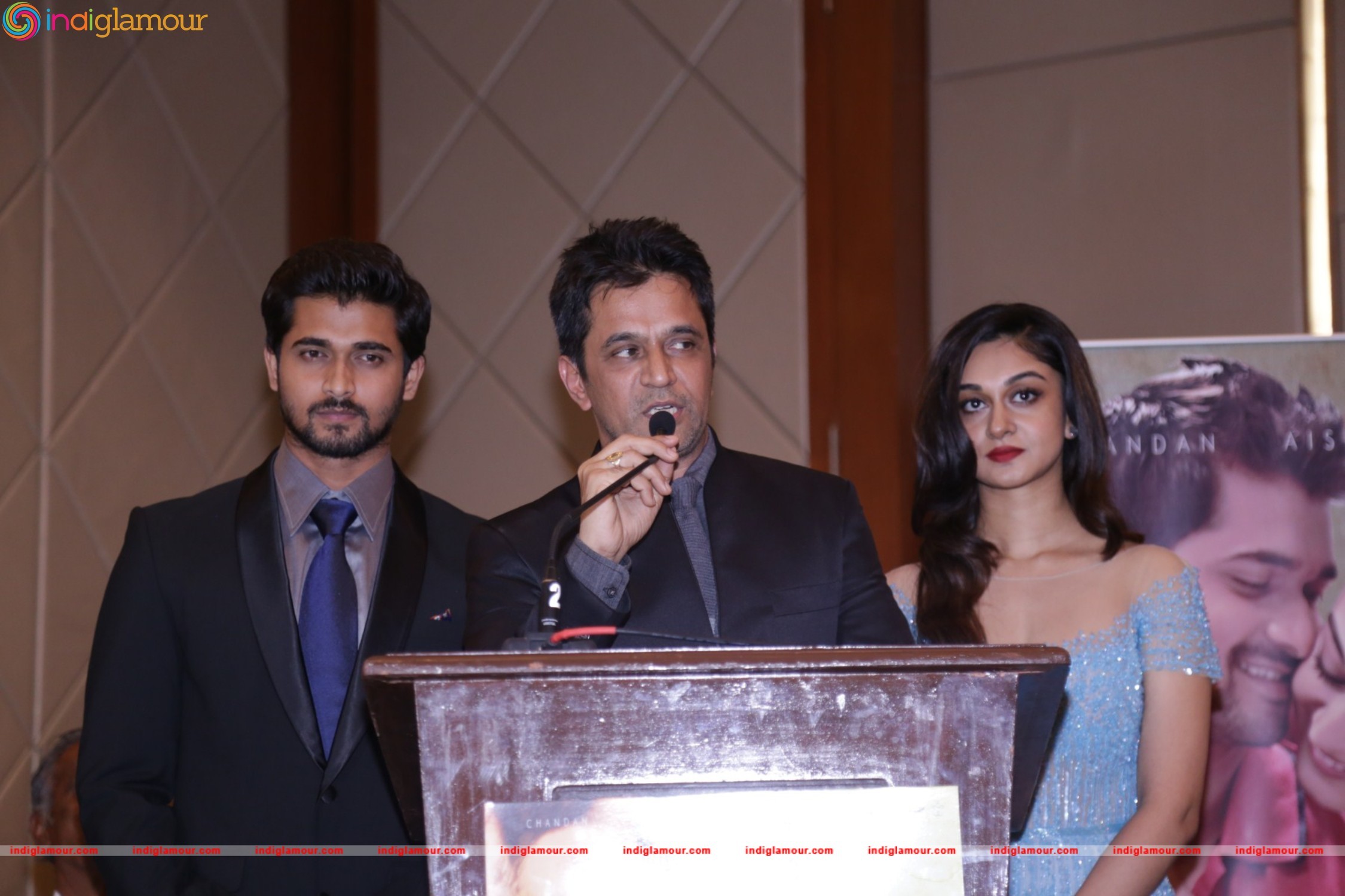 Kaadhalin Pon Veethiyil Movie Launch Event hd photo