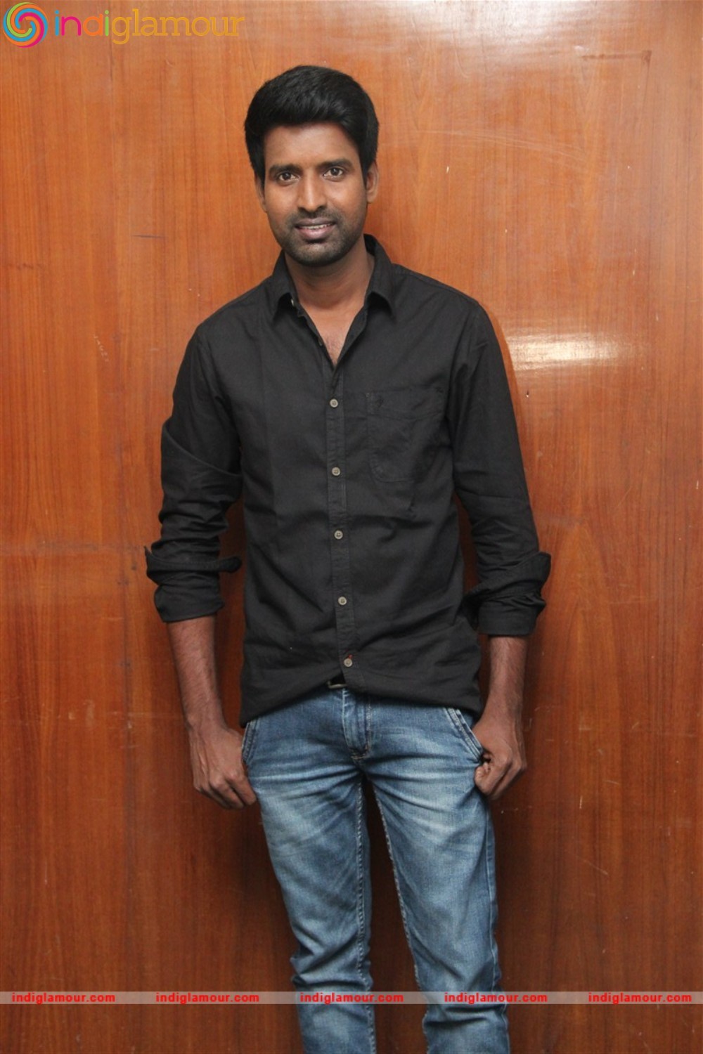 Velainu Vandhutta Vellaikaaran Movie Press Meet Photos Event hd photo
