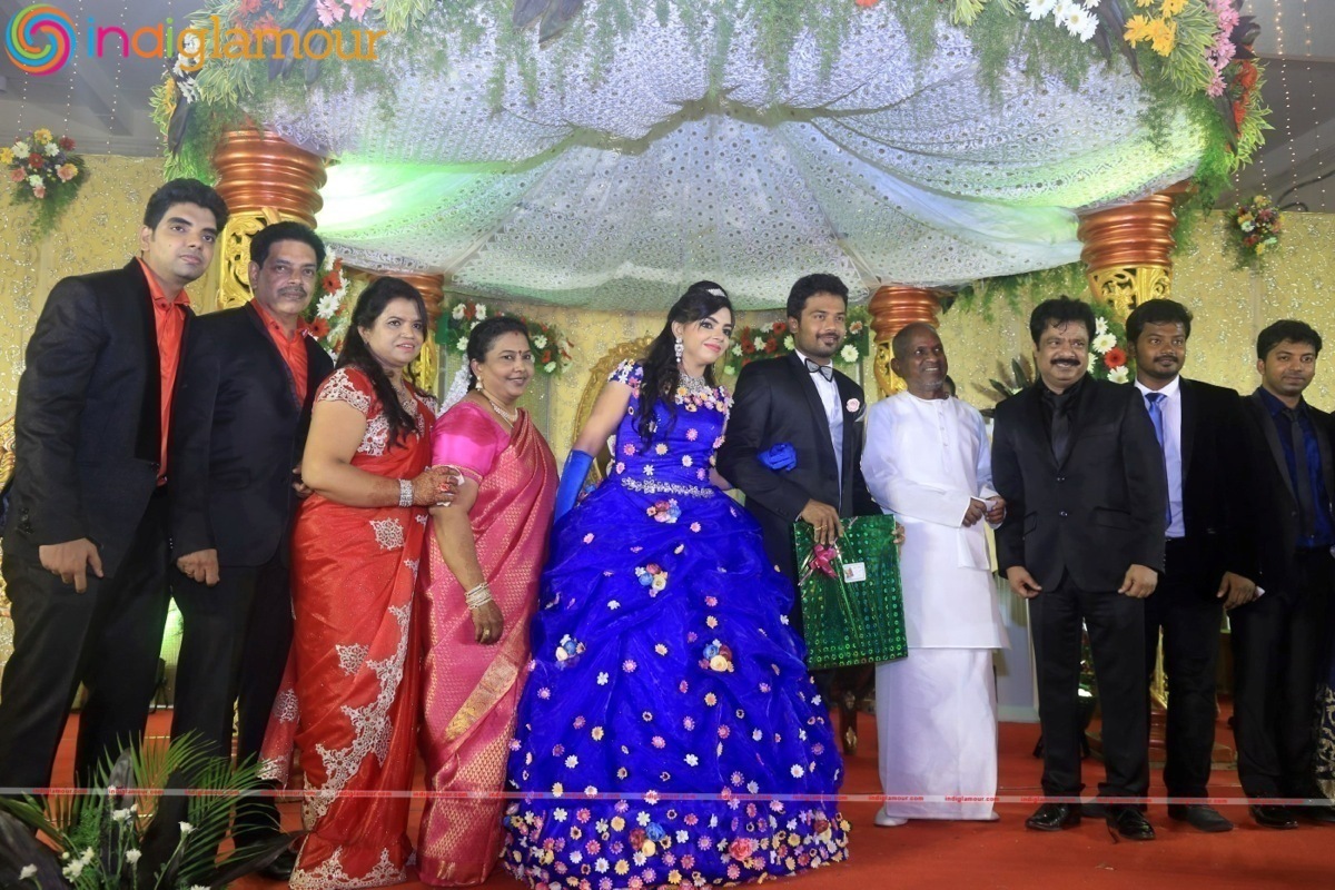 Director R. Pandiarajan Son Prithvi Rajan And Akshaya Wedding Reception Stills Event hd photo