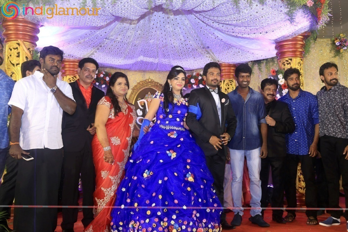 Director R. Pandiarajan Son Prithvi Rajan And Akshaya Wedding Reception Stills Event hd photo