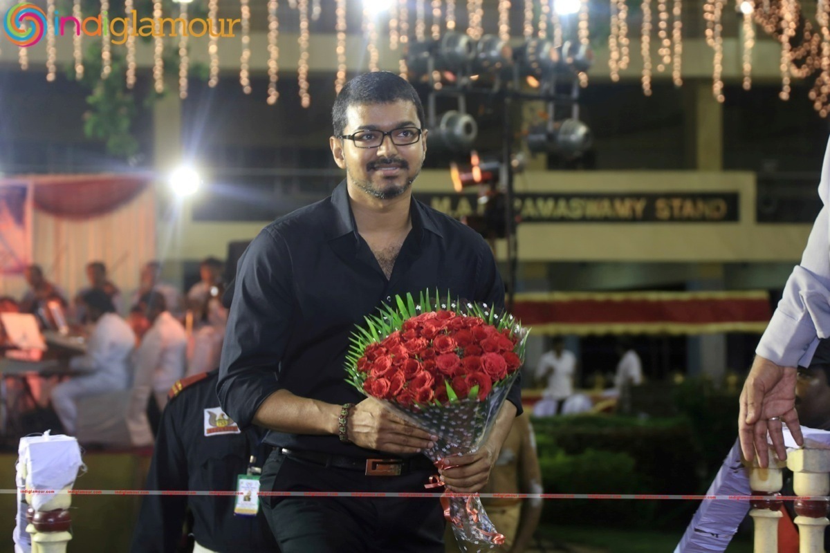 Director R. Pandiarajan Son Prithvi Rajan And Akshaya Wedding Reception Stills Event hd photo
