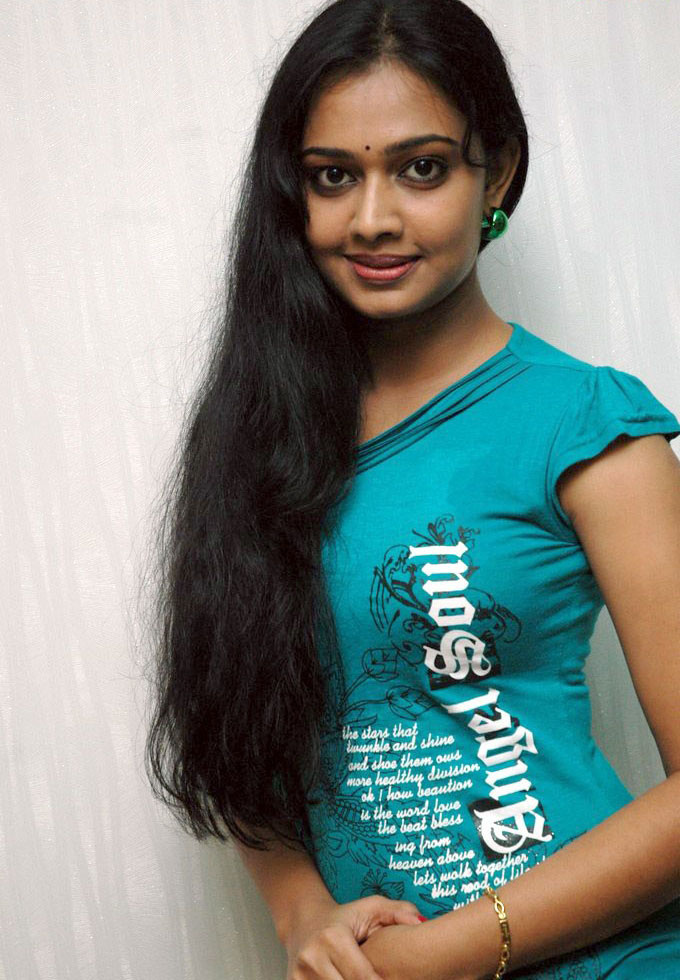 Divya Padmini Actress photo,image,pics and stills - # 131094