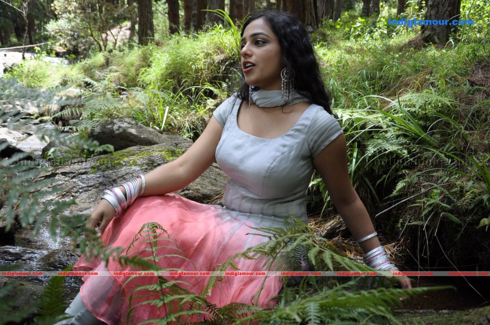 Nithya Menon Actress hd photo