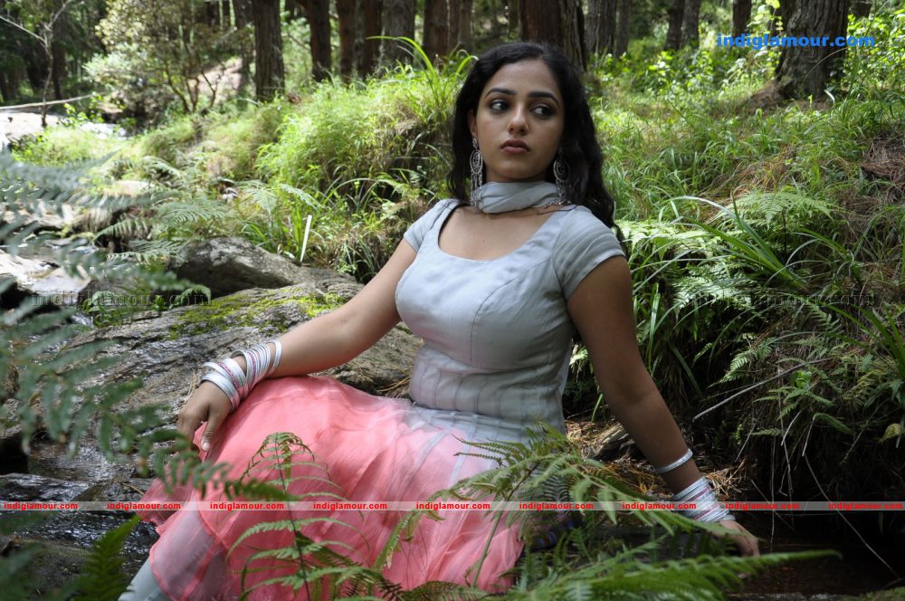Nithya Menon Actress hd photo