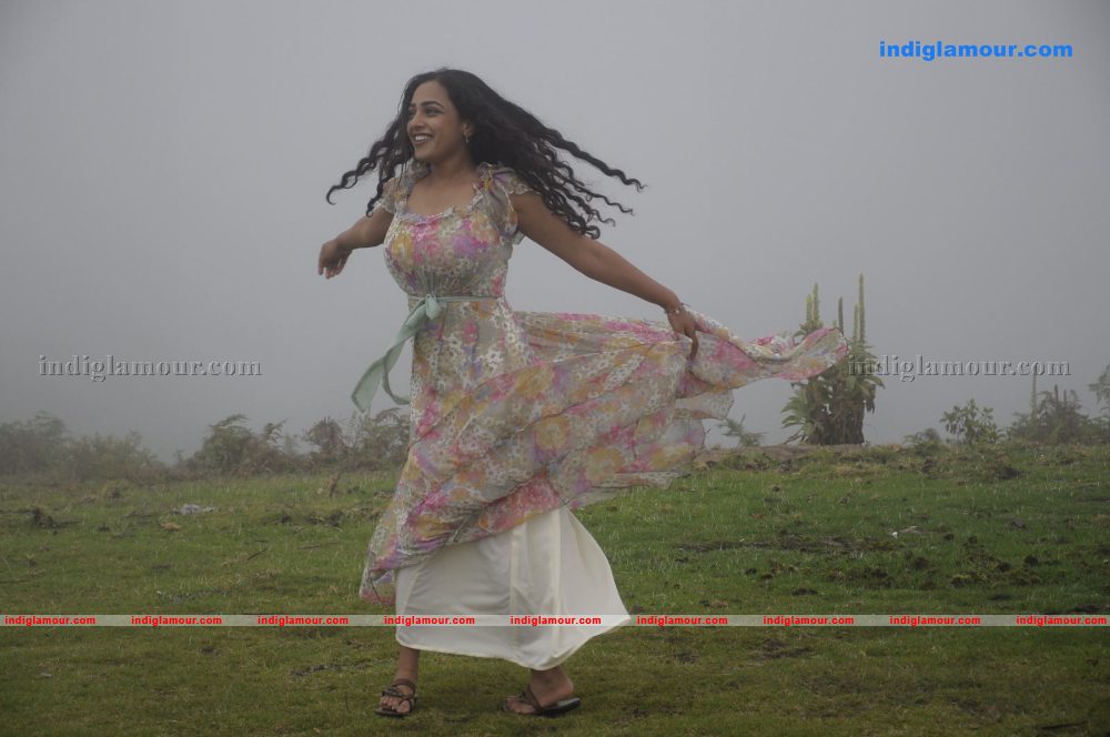 Nithya Menon Actress hd photo