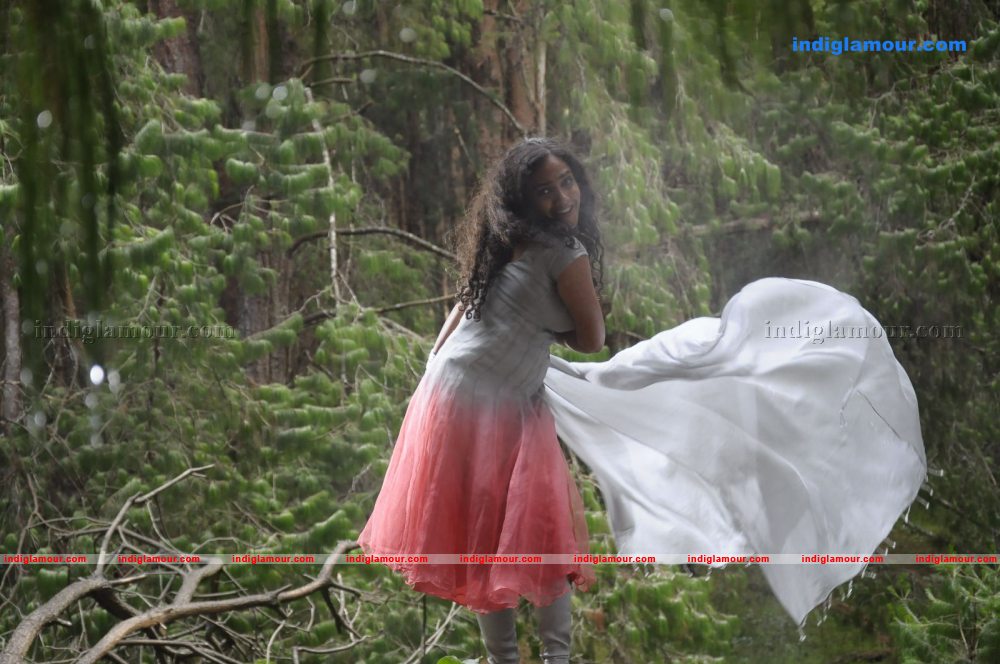 Nithya Menon Actress hd photo