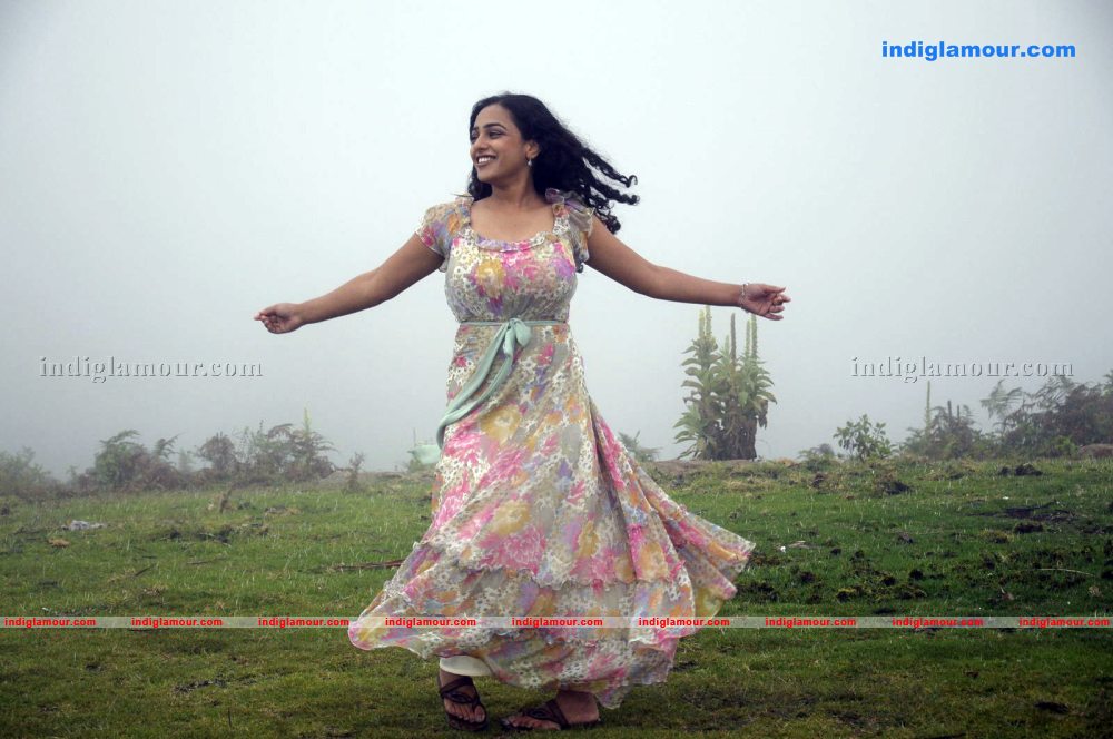 Nithya Menon Actress hd photo