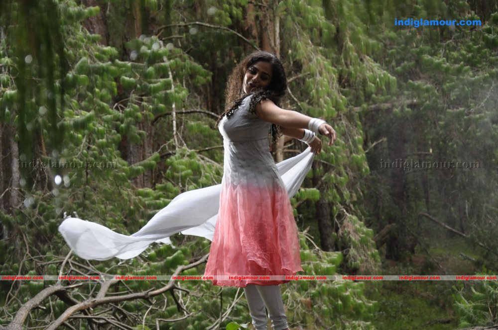 Nithya Menon Actress hd photo