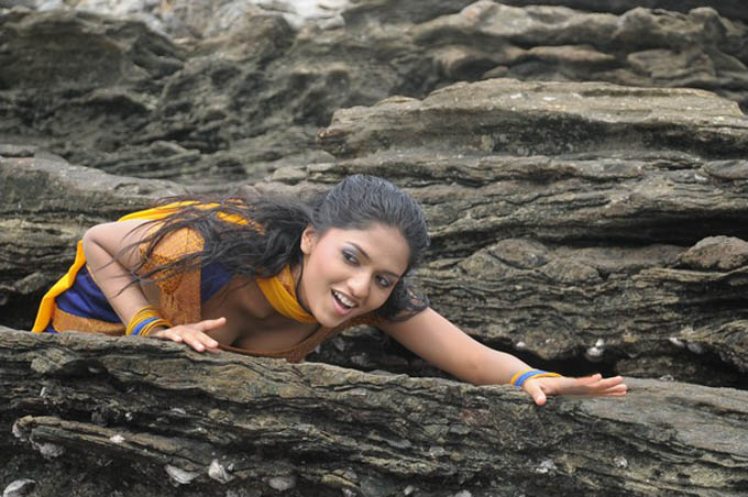 Sunaina Actress hd photo