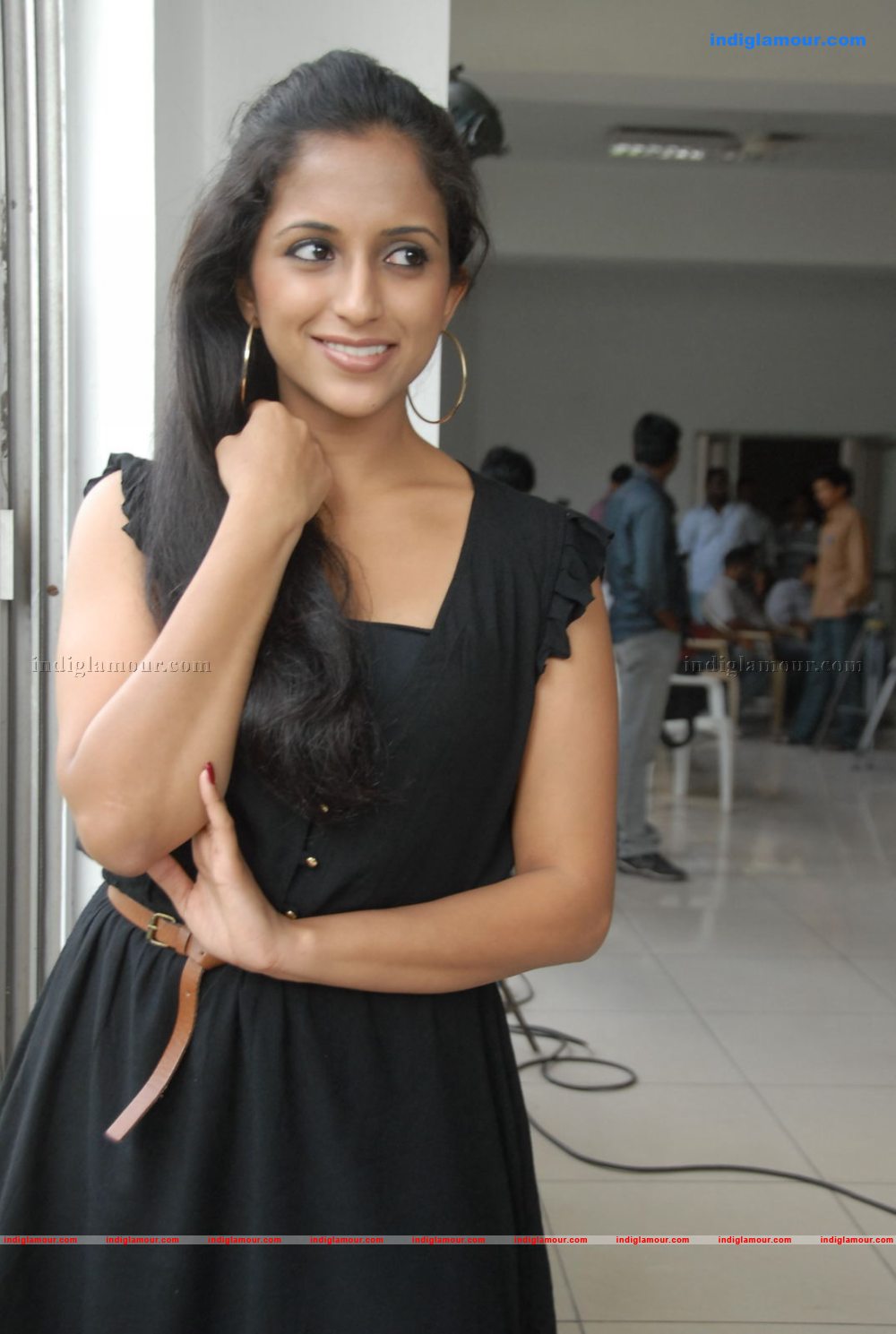 Aashika Actress hd photo