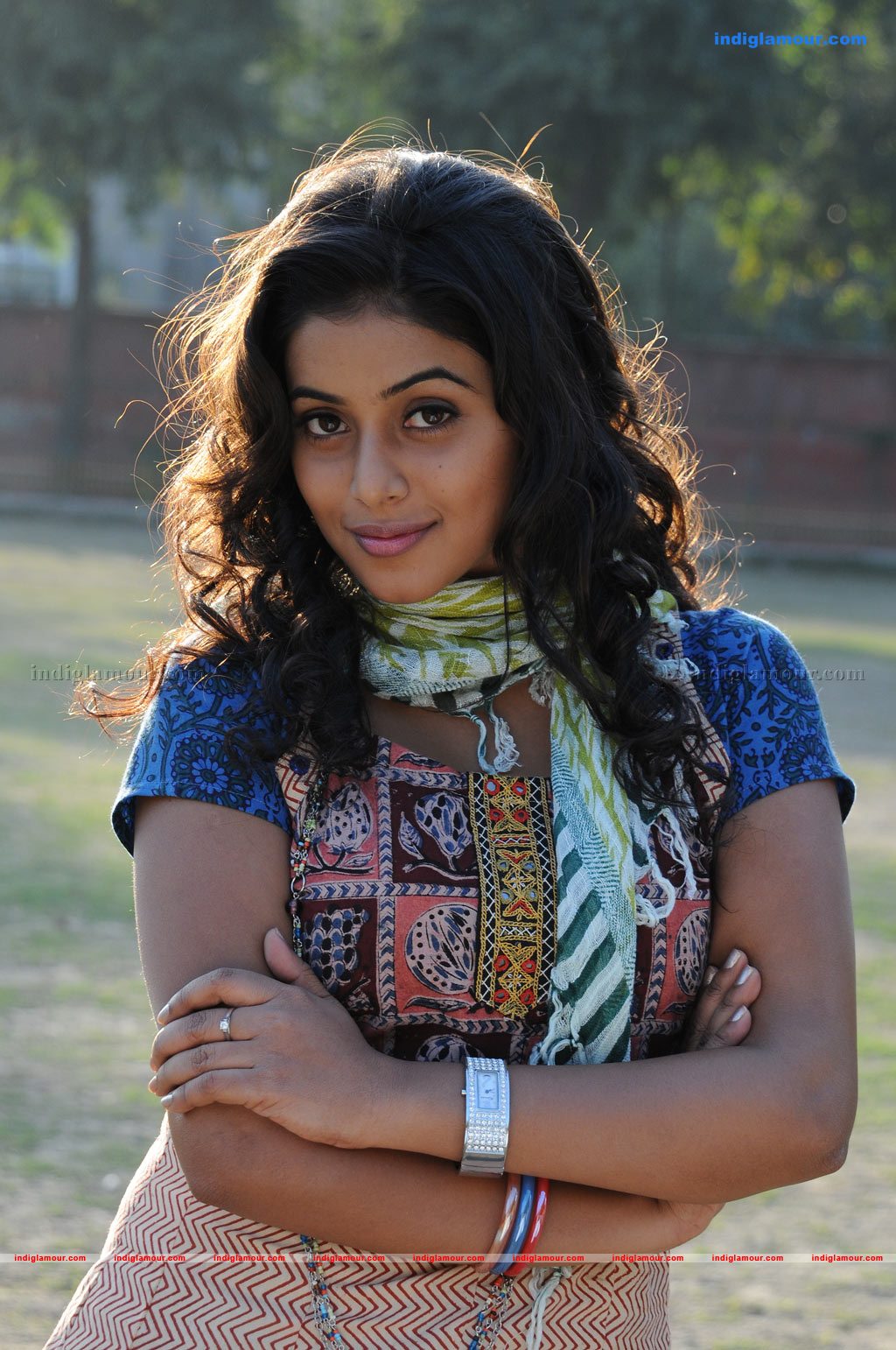 Poorna Actress hd photo