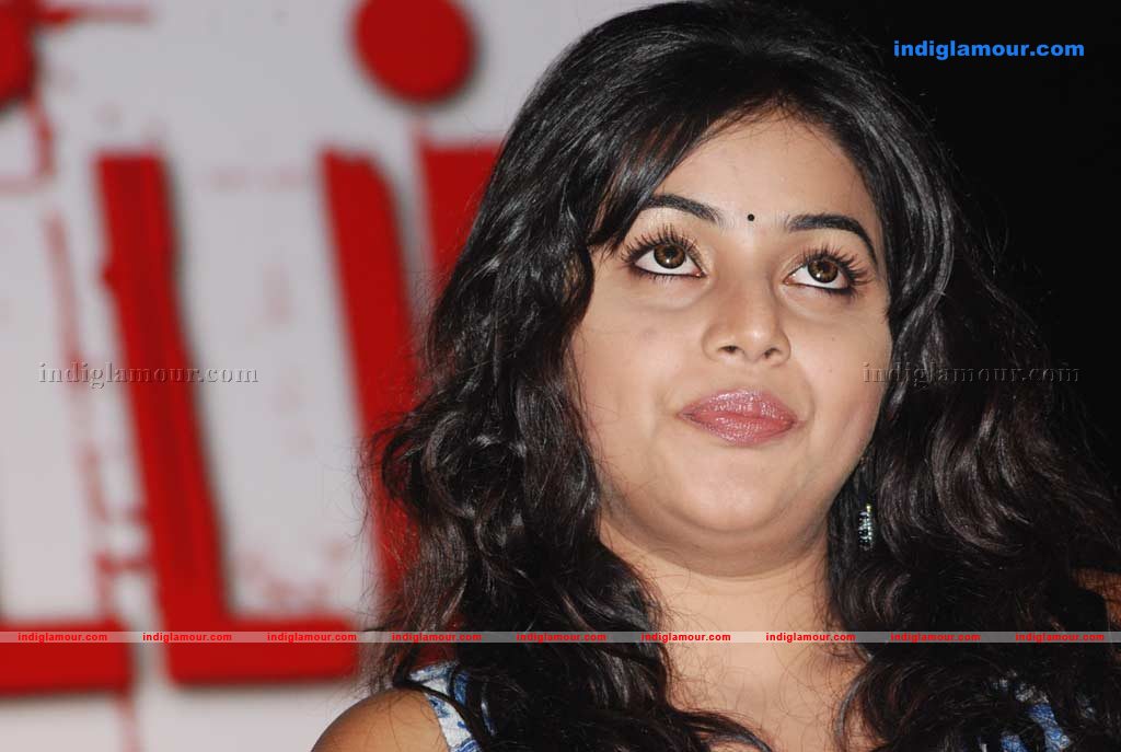 Poorna Actress hd photo