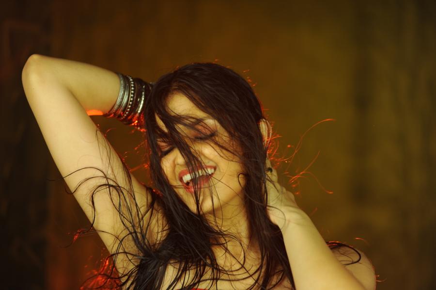 Thasha Actress hd photo